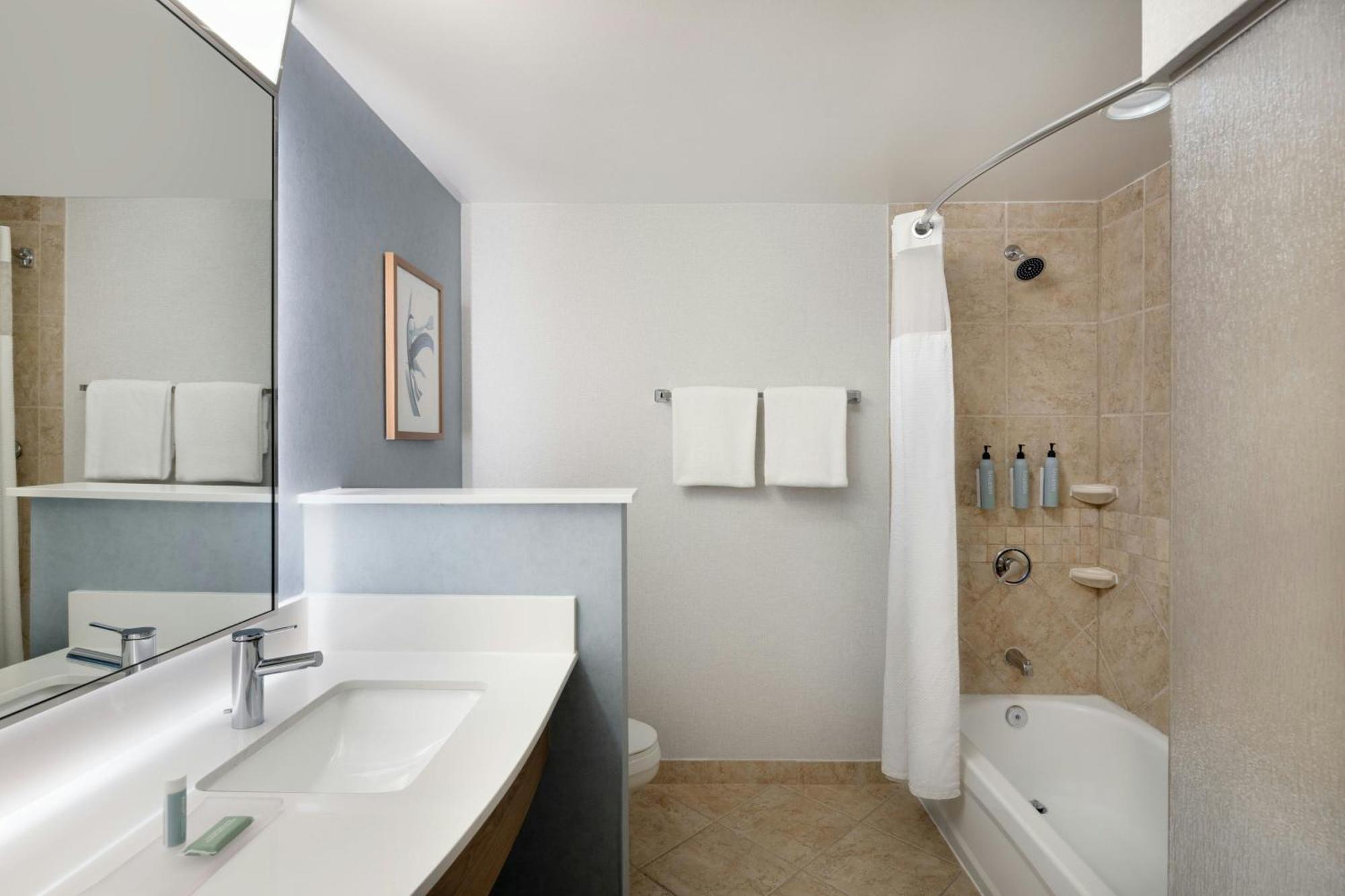 Courtyard By Marriott Sandestin At Grand Boulevard Hotel 3*