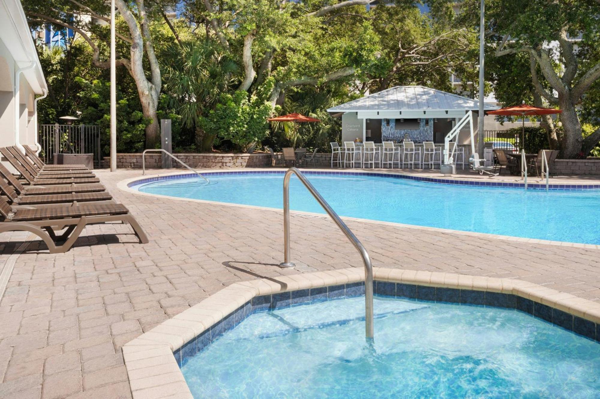 Courtyard By Marriott Cocoa Cape Canaveral Hotel 3*