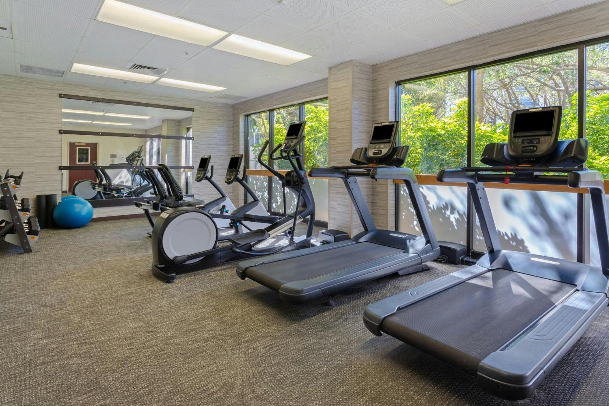 Courtyard By Marriott Cocoa Cape Canaveral Cocoa Beach
