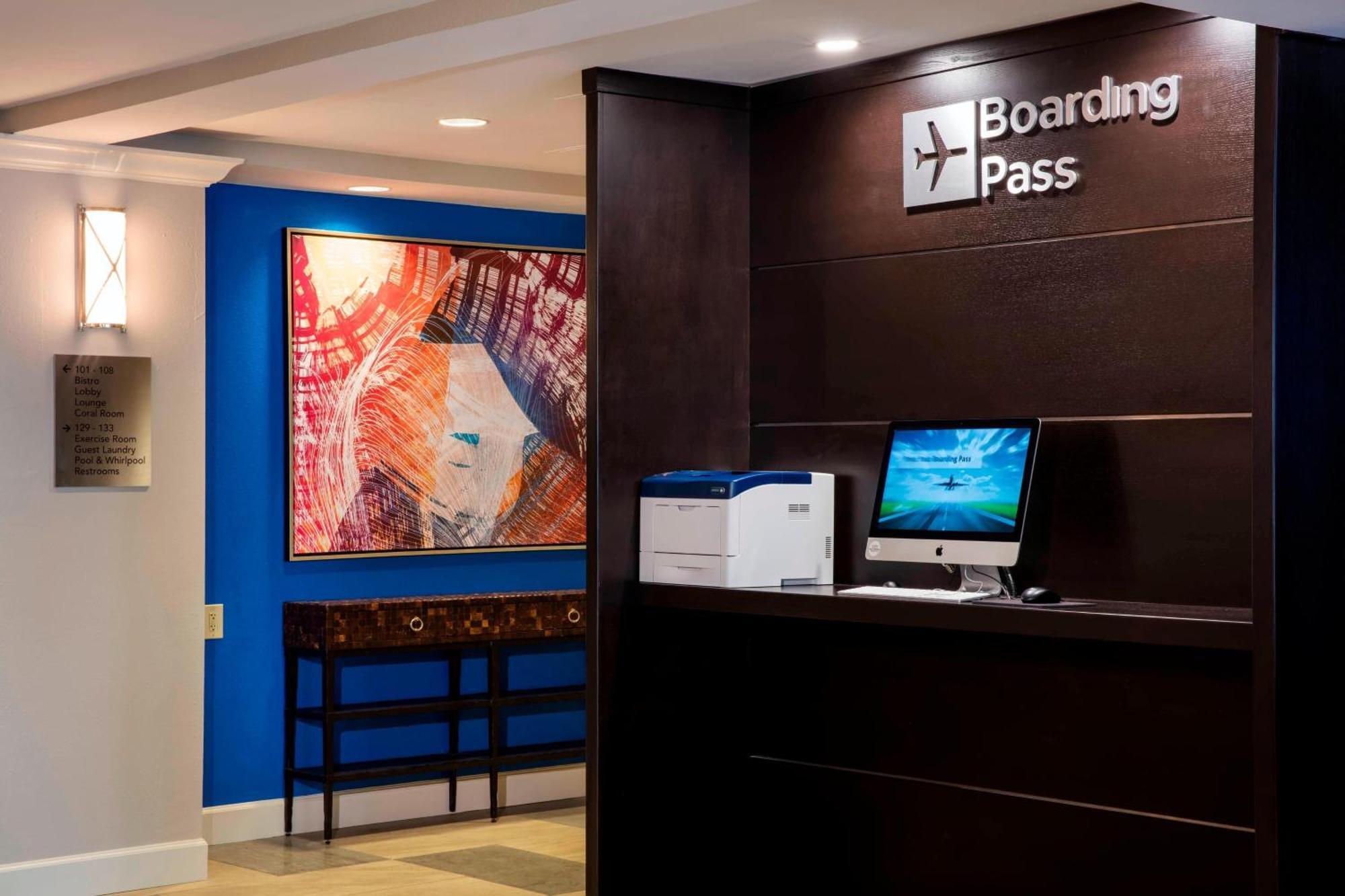 Courtyard By Marriott Lauderdale Hotel 3*