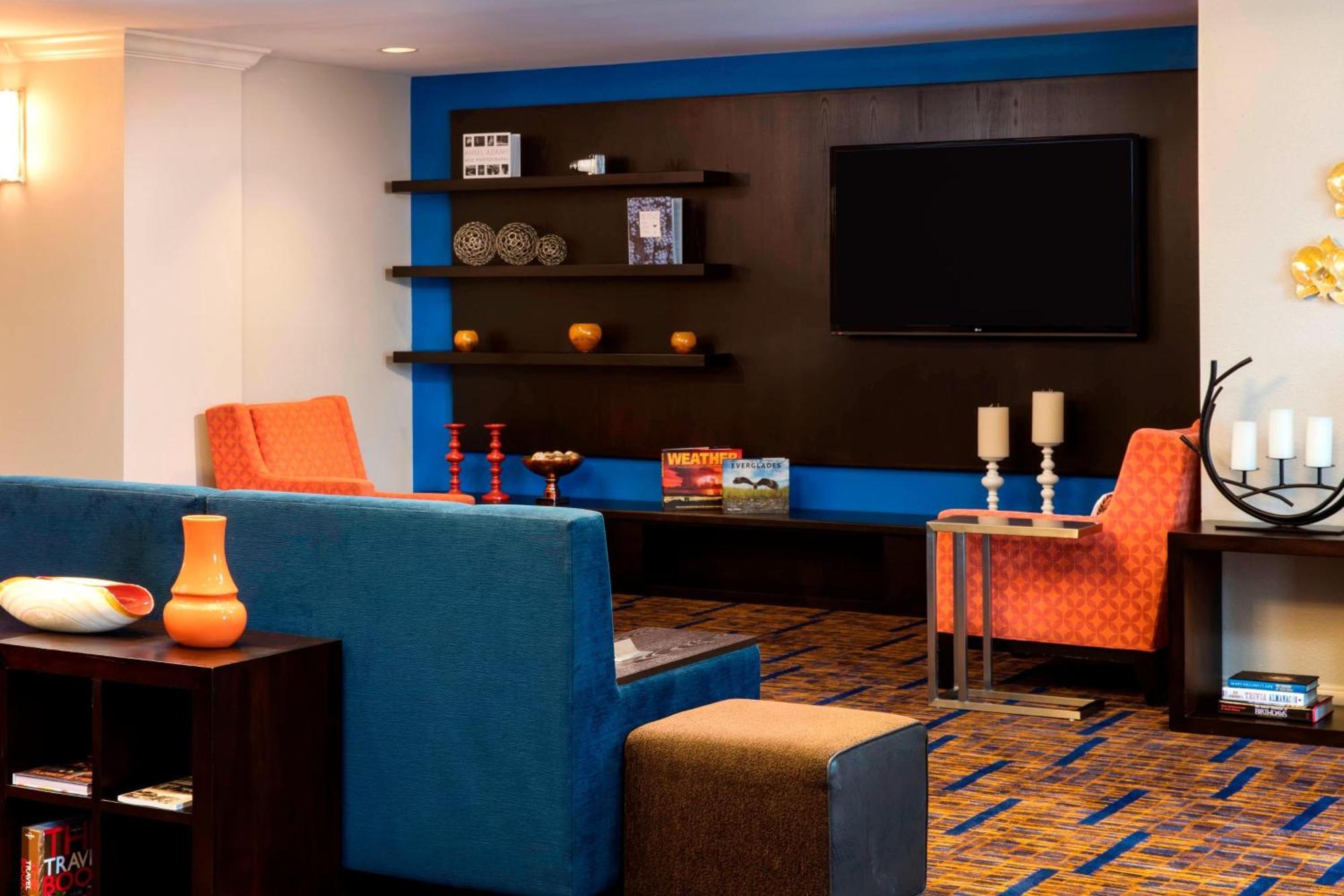 Hotel Courtyard By Marriott Lauderdale