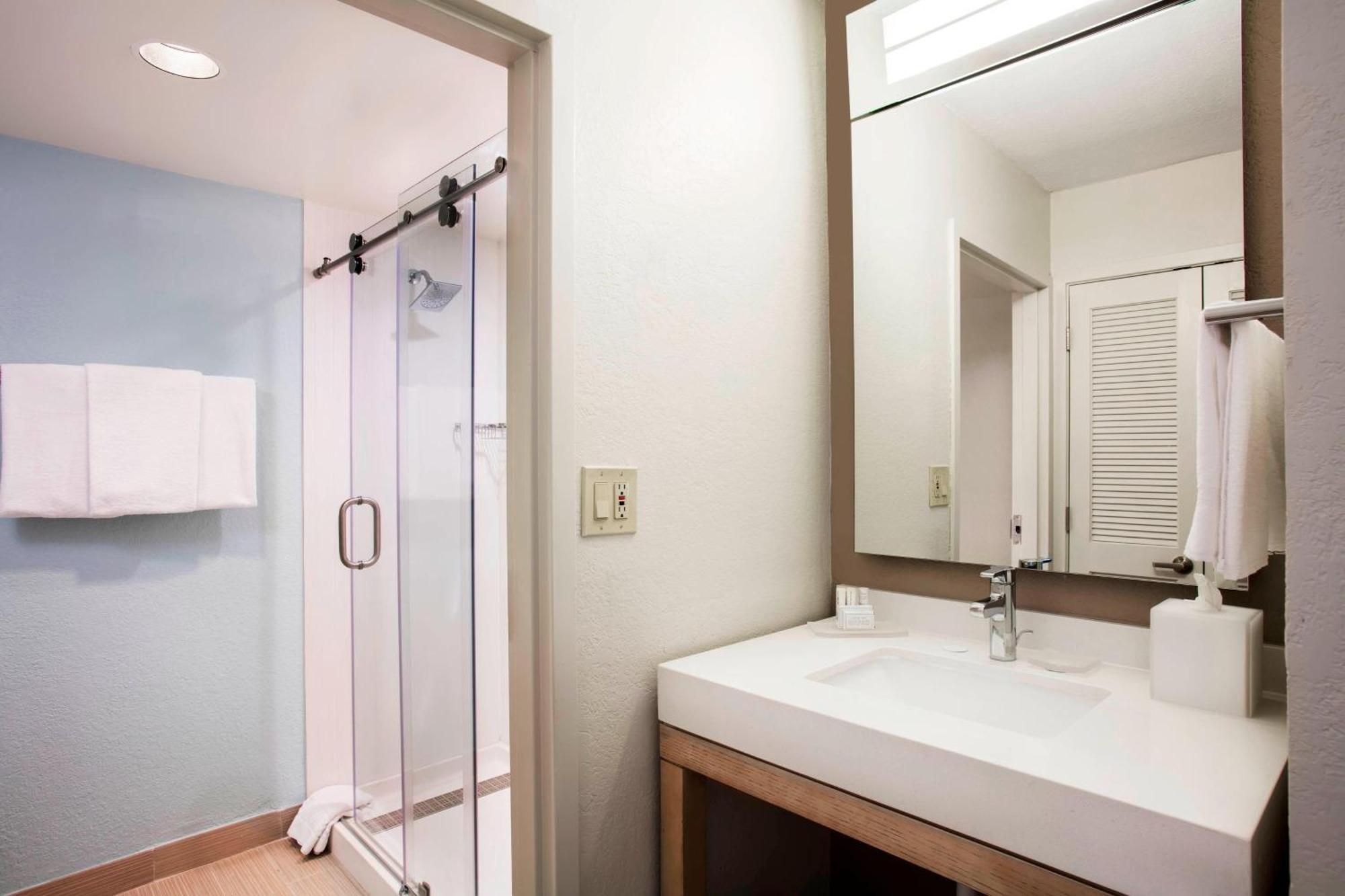 Hotel Courtyard By Marriott Lauderdale 3*