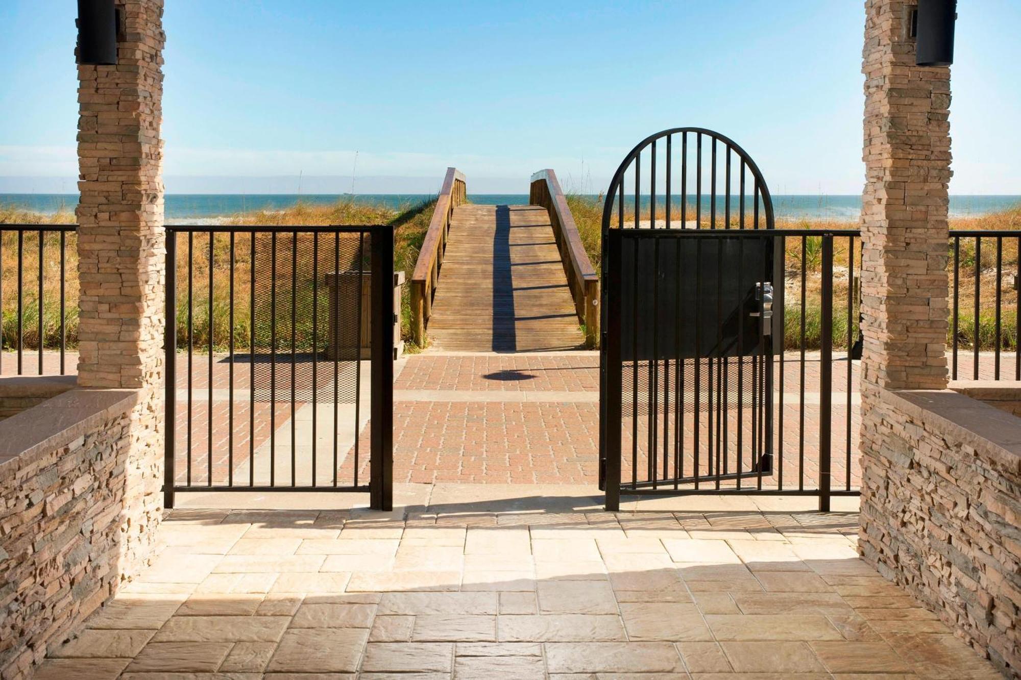 Four Points By Sheraton Jacksonville Beachfront Hotel 3*
