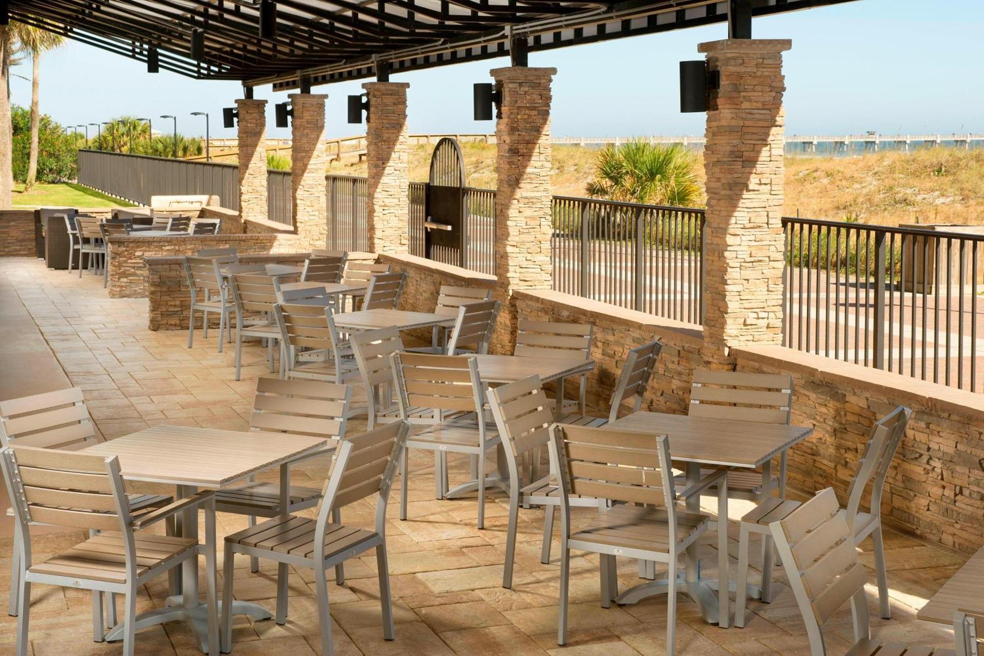 Four Points By Sheraton Jacksonville Beachfront Hotel