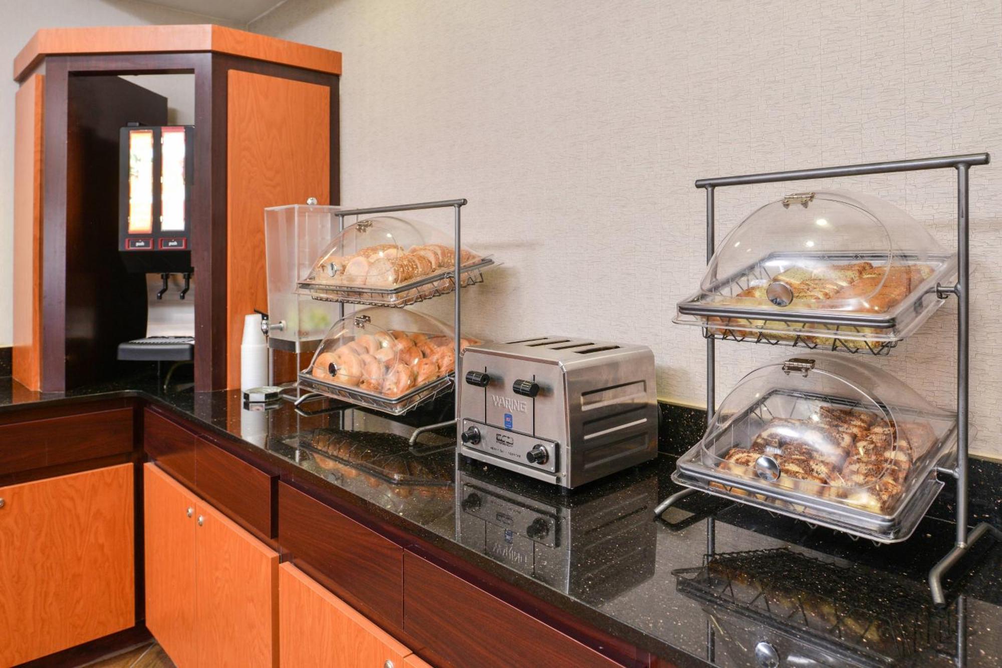 Fairfield & By Marriott 3*