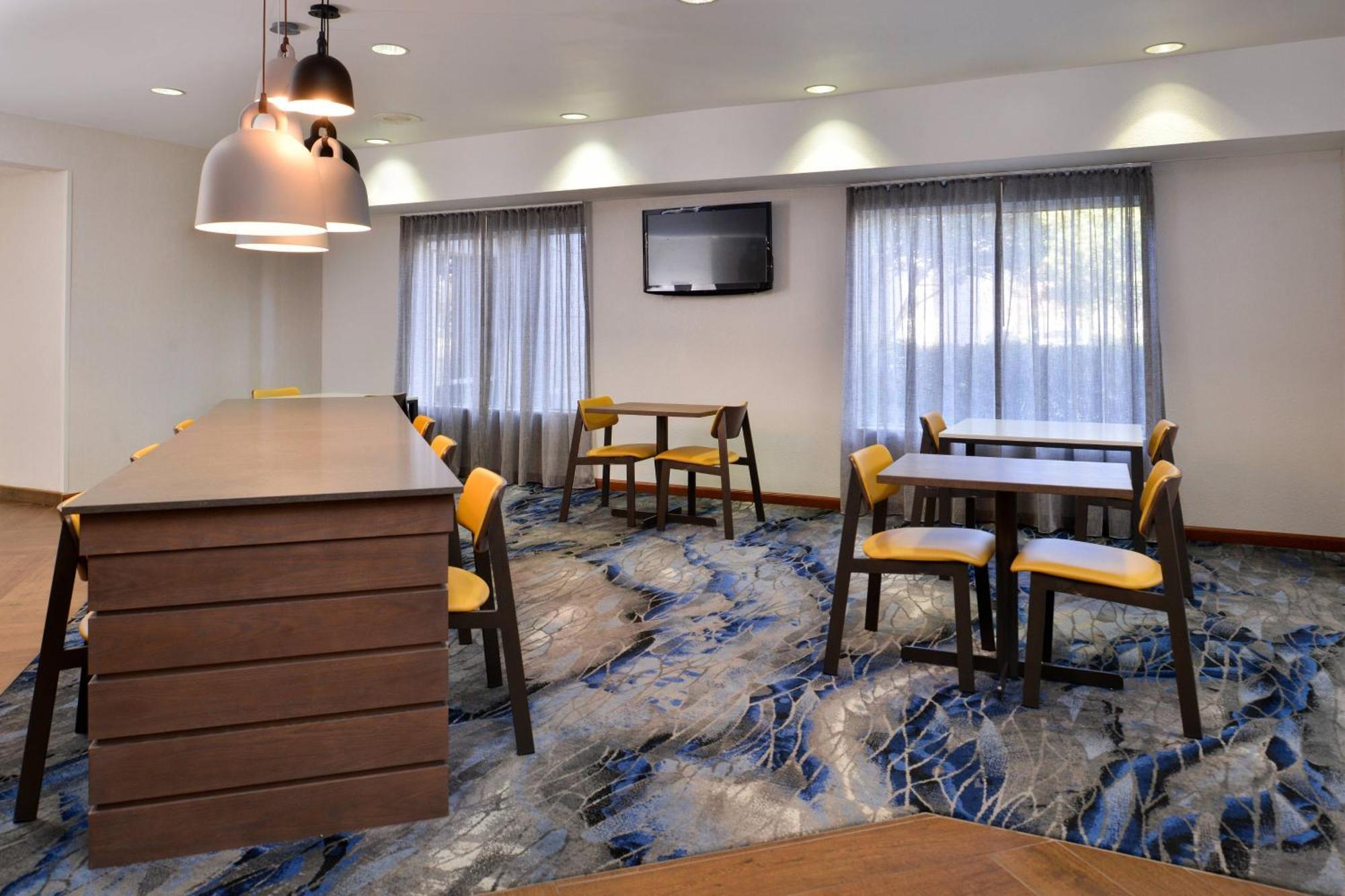 Fairfield & By Marriott Hotel