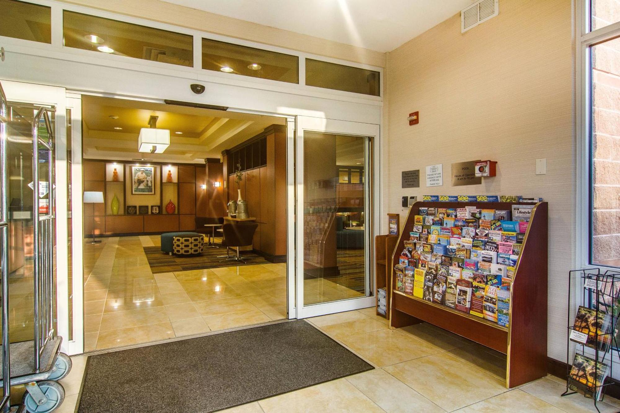 Hotel Fairfield & I-95 3*