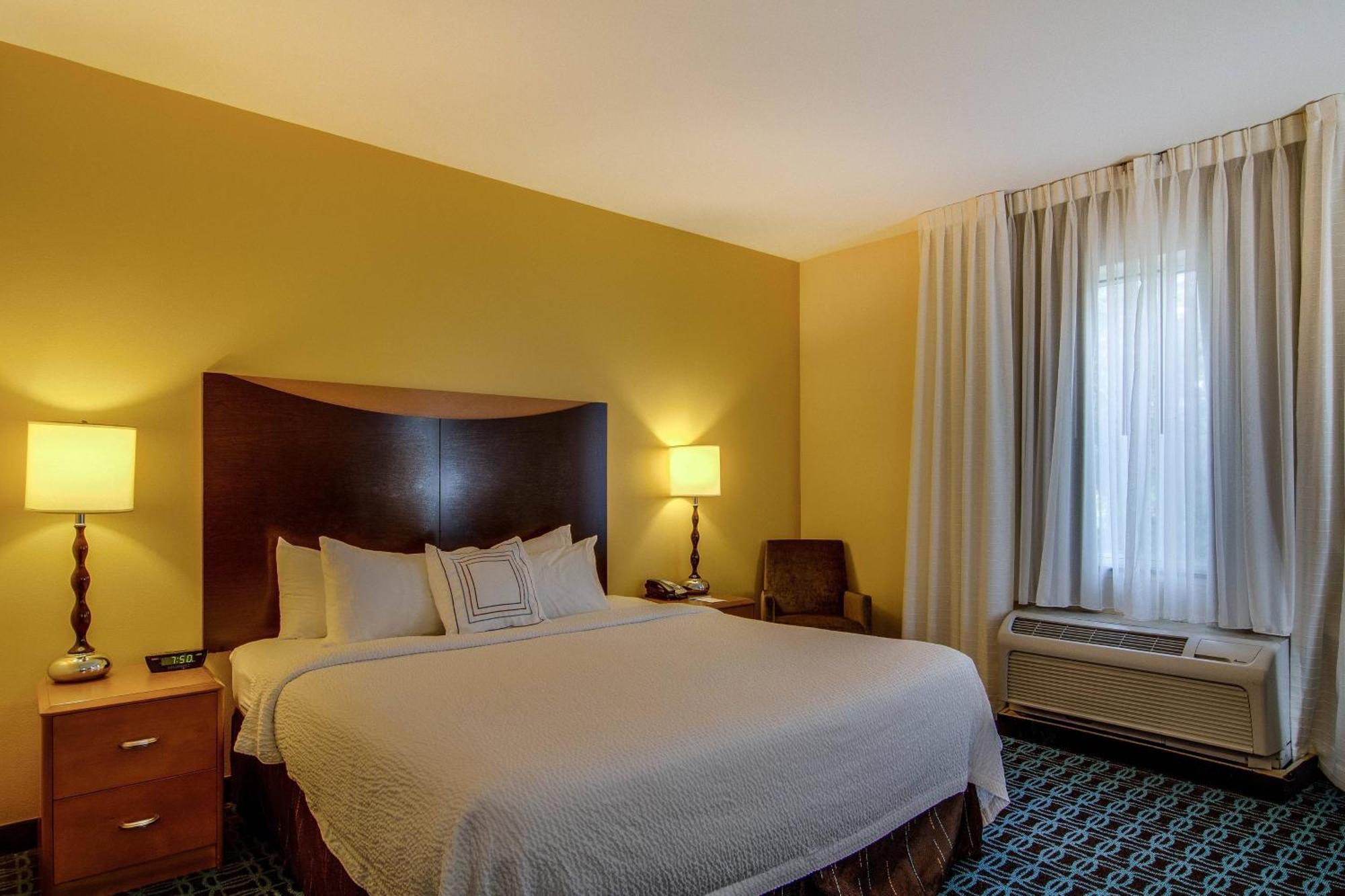 Hotel Fairfield & I-95 3*