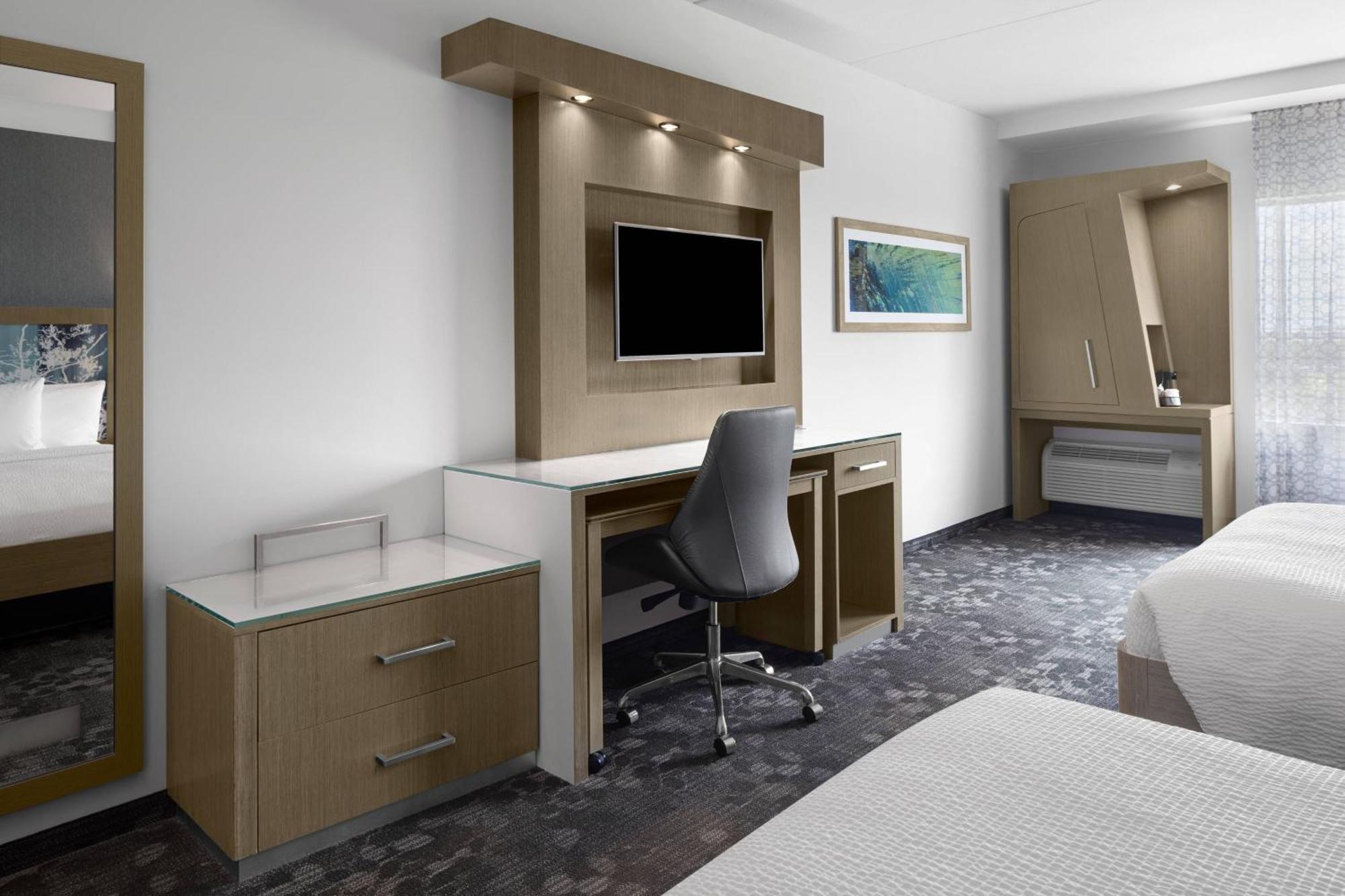 Hotel Courtyard By Marriott Orlando South/grande Lakes Area 2*
