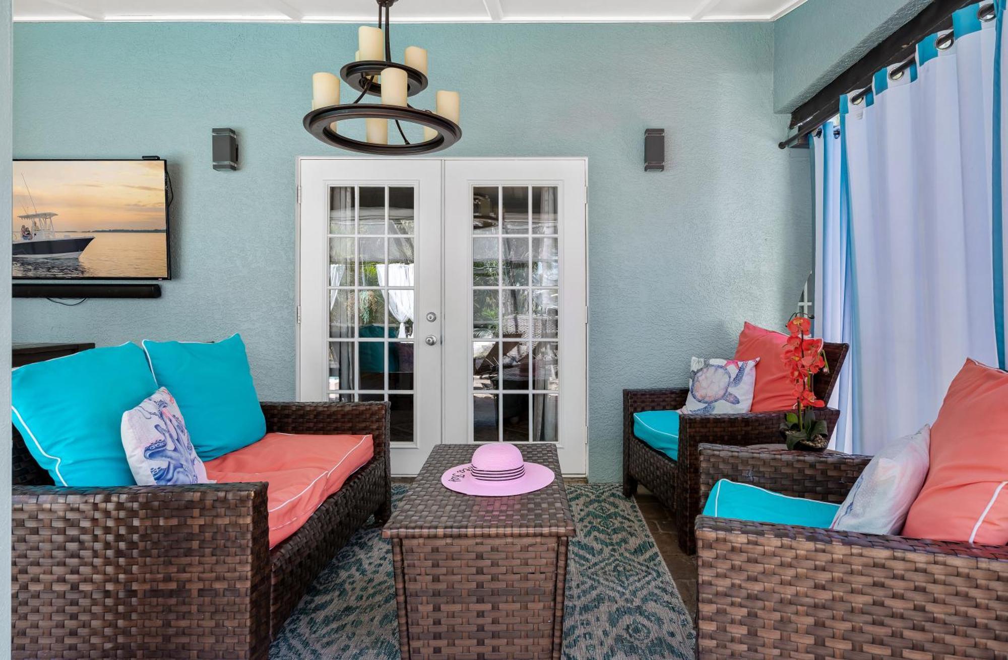 Luxury Zen Den With Heated Pool Just Off Siesta Key