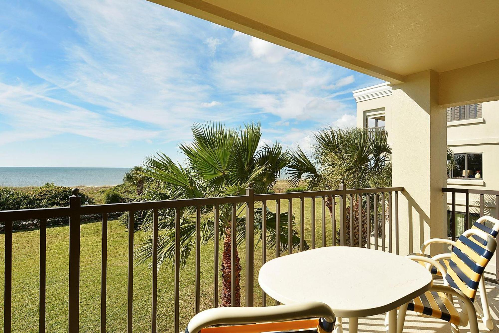Land's End 8-306 Front - Premier Holiday home