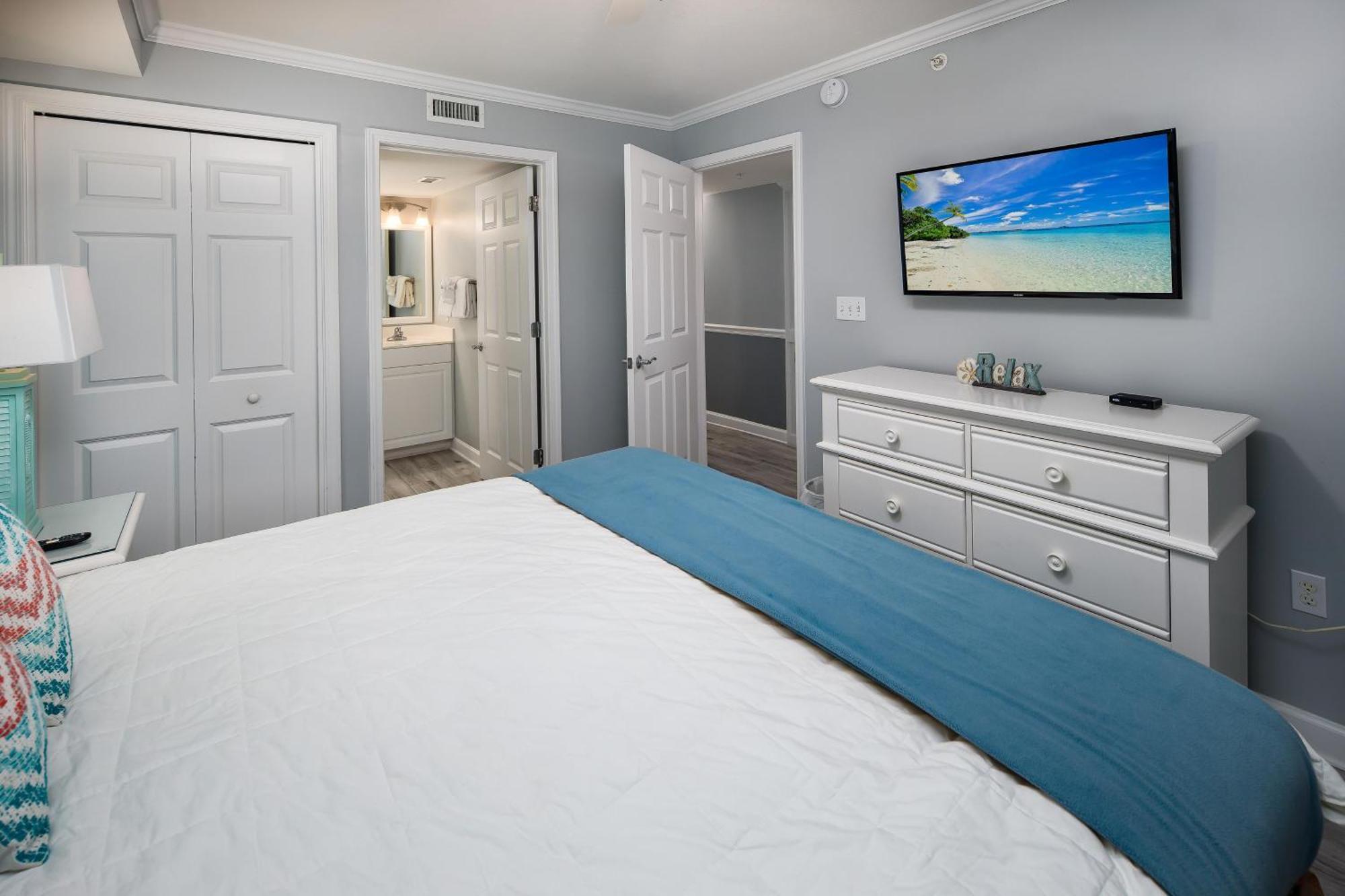 Pelican Isle 202 Apartment