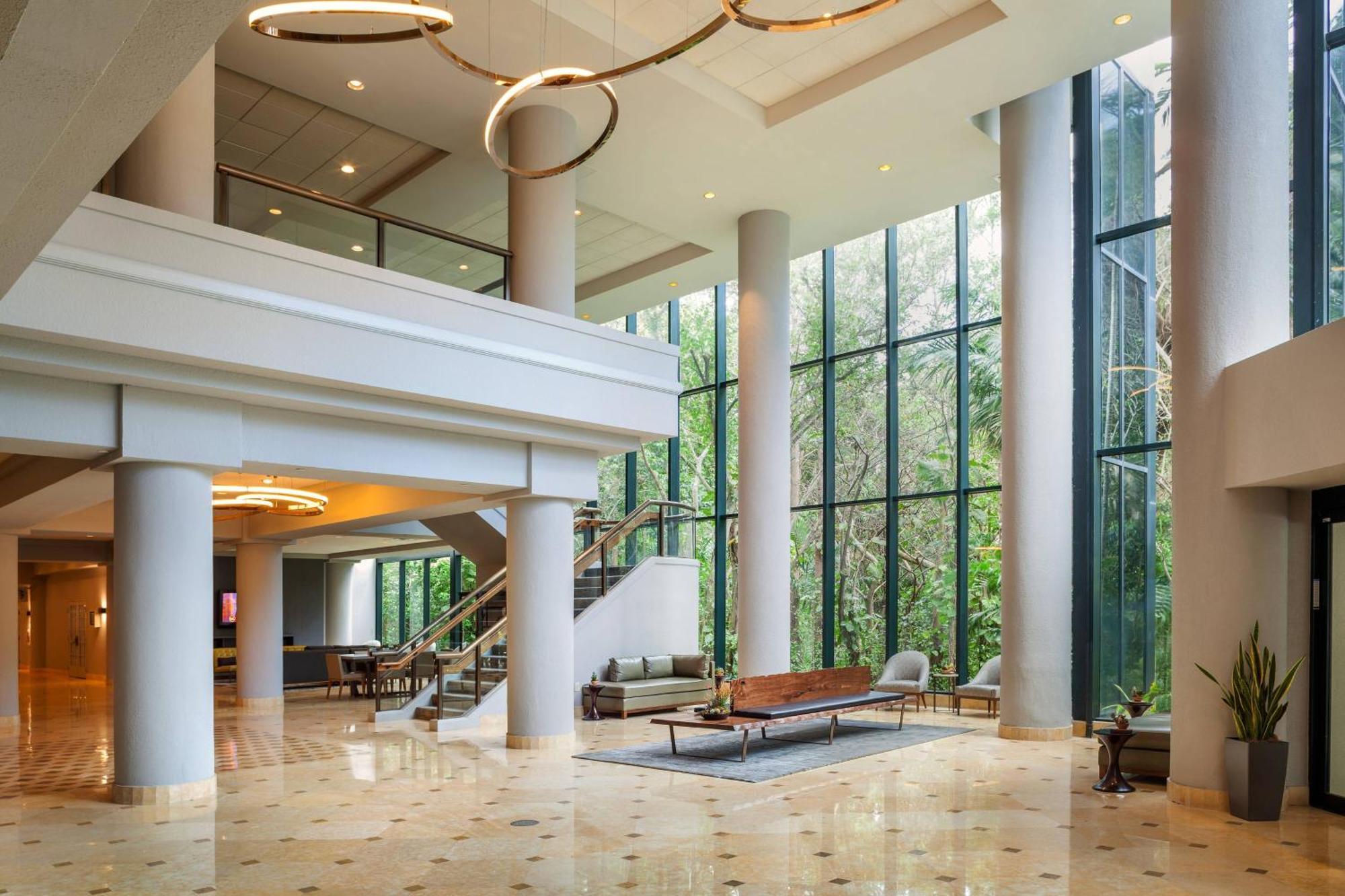 Lauderdale Marriott North Hotel