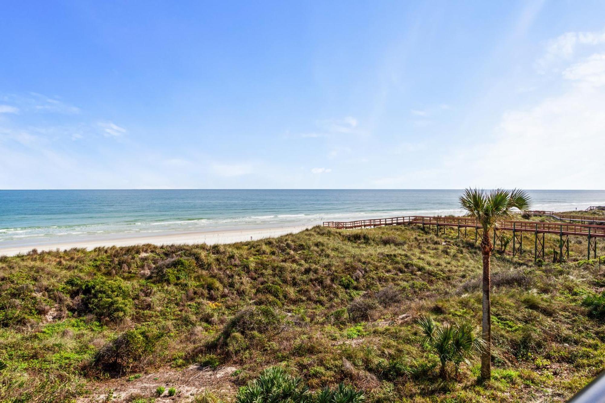 Hotel Beachers Crescent Beach