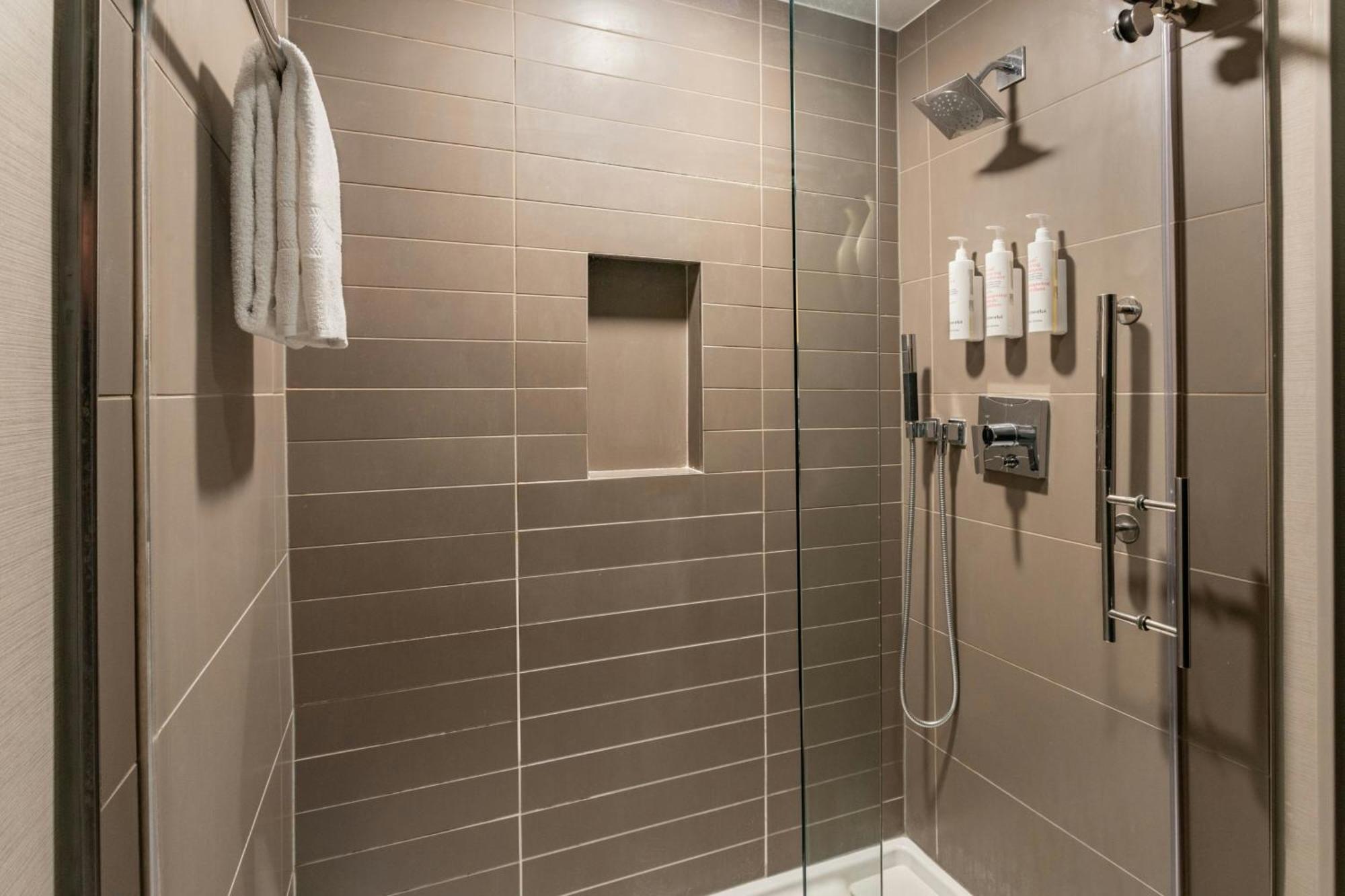 Lauderdale Marriott & Convention Center 4*
