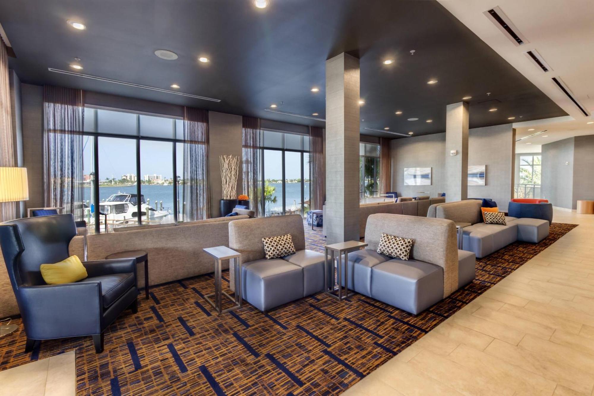 Hotel Courtyard By Marriott St. Petersburg Clearwater/madeira 3*
