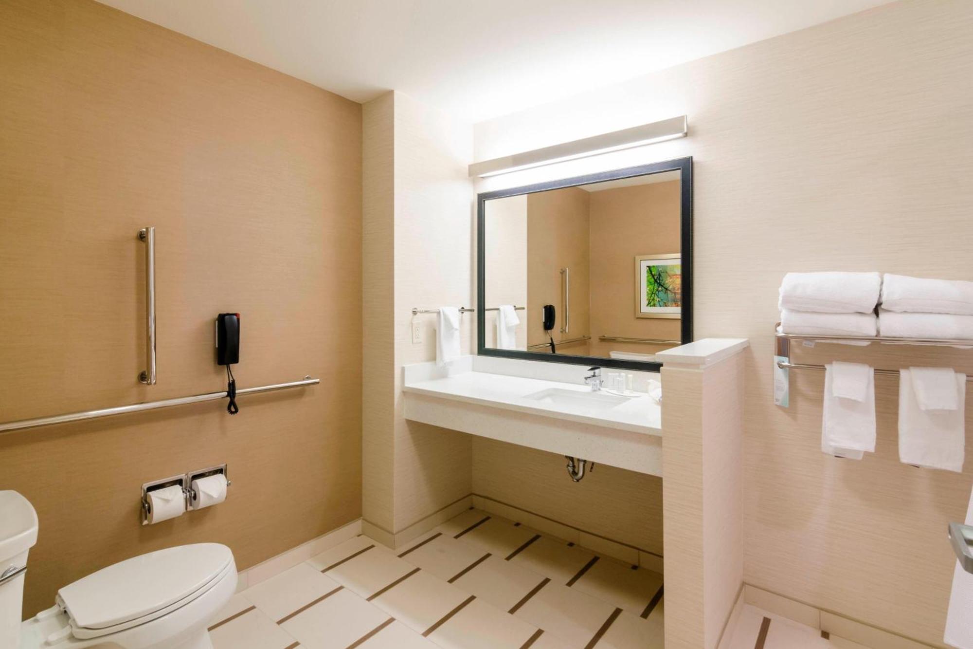 Fairfield Inn & Suites By Marriott Panama City Beach 3*