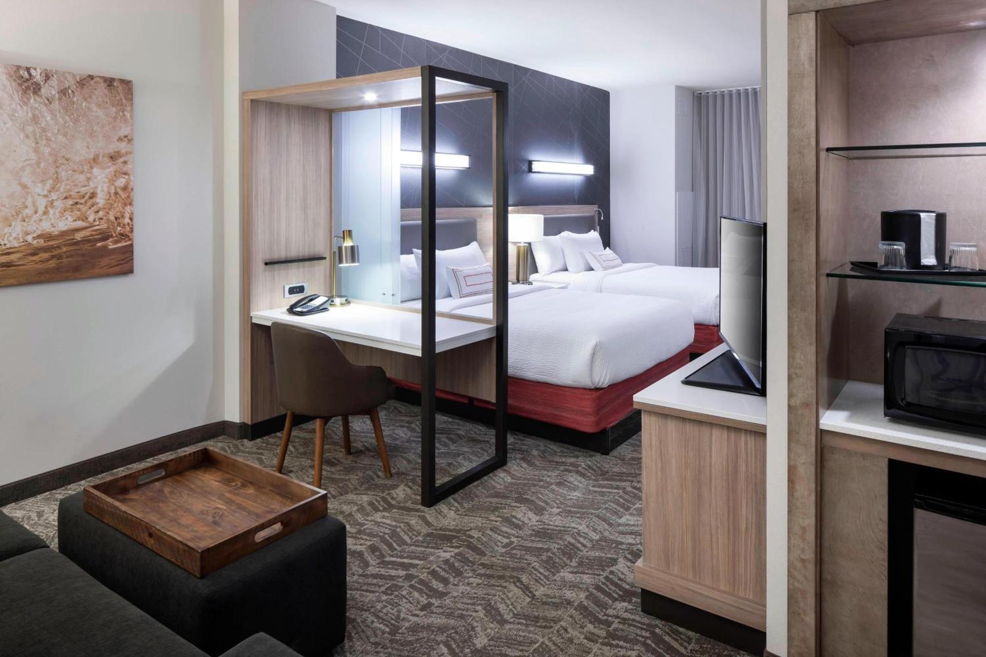 Hotel Springhill By Marriott Clearwater 3*