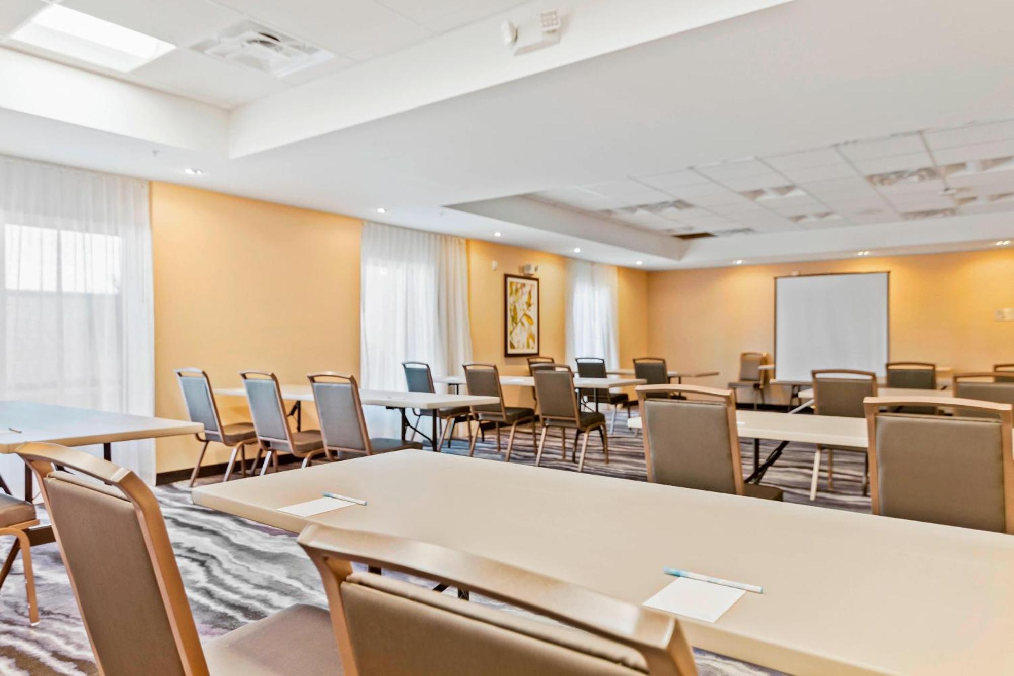 Fairfield & By Marriott St Petersburg North 4* St. Petersburg