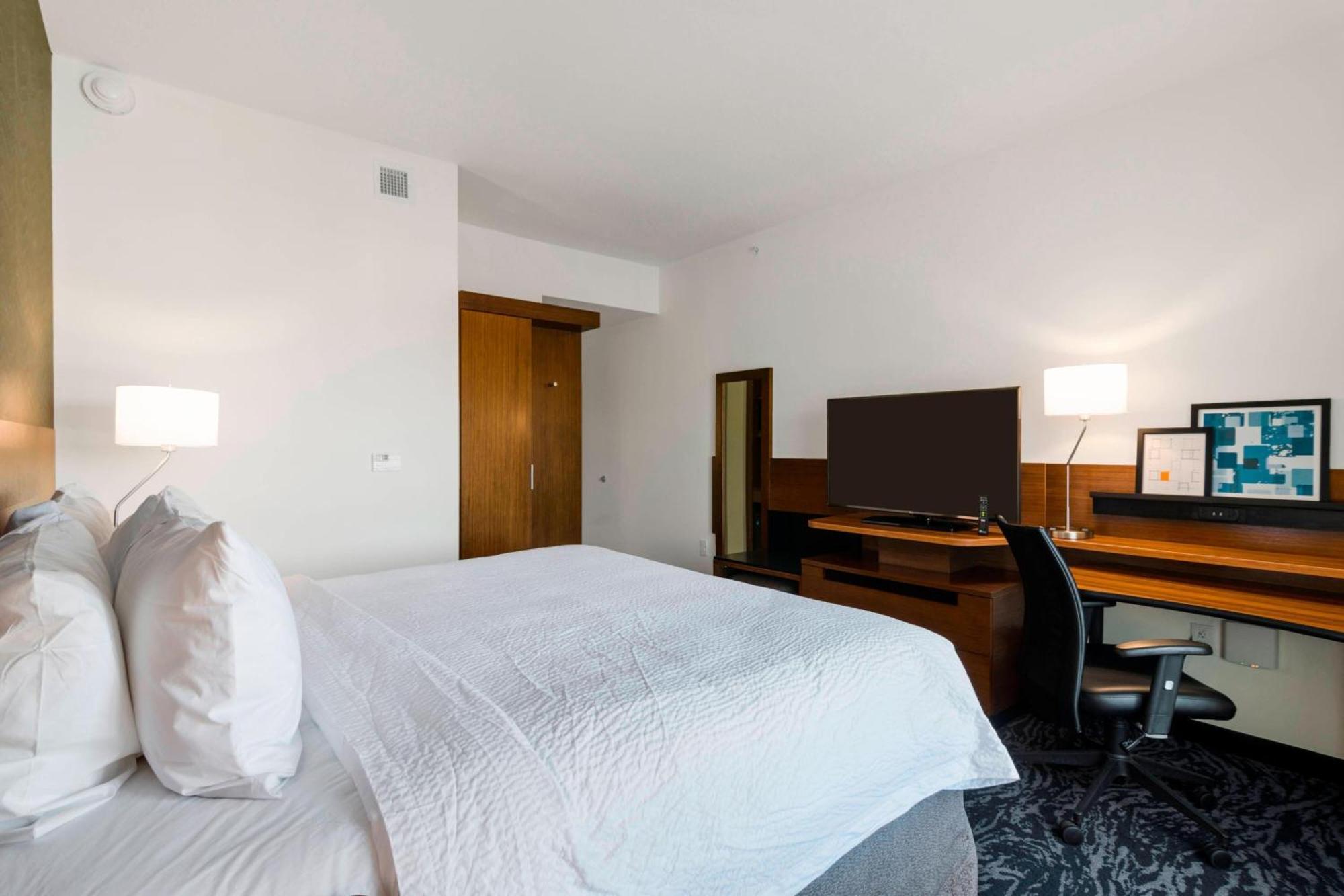Fairfield & By Marriott St Petersburg North St. Petersburg