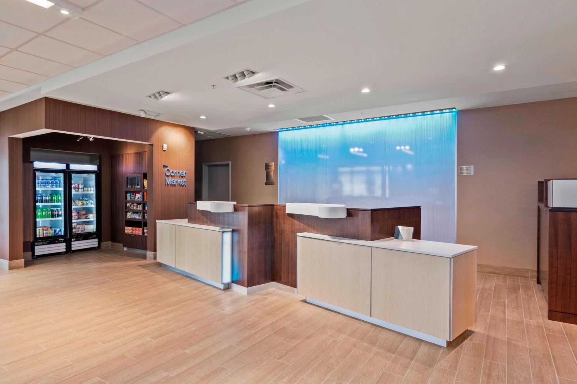 Fairfield & By Marriott St Petersburg North