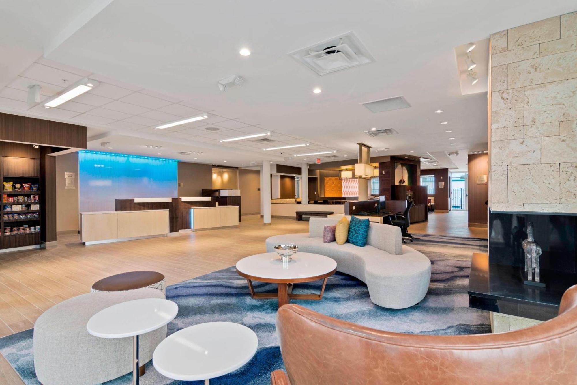 Fairfield & By Marriott St Petersburg North Hotel