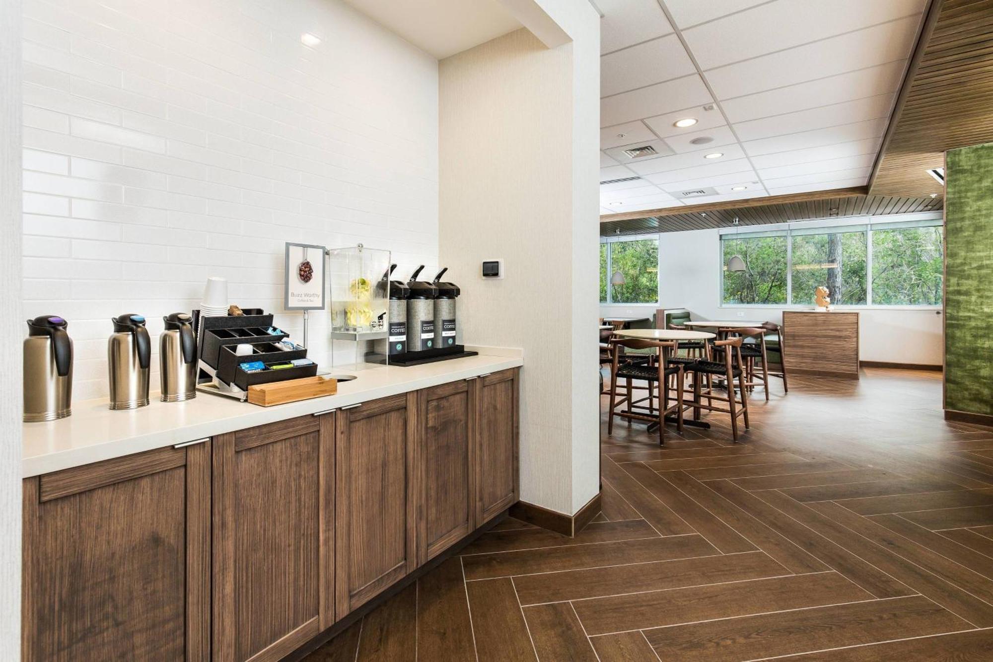 Hotel Fairfield & By Marriott 3*