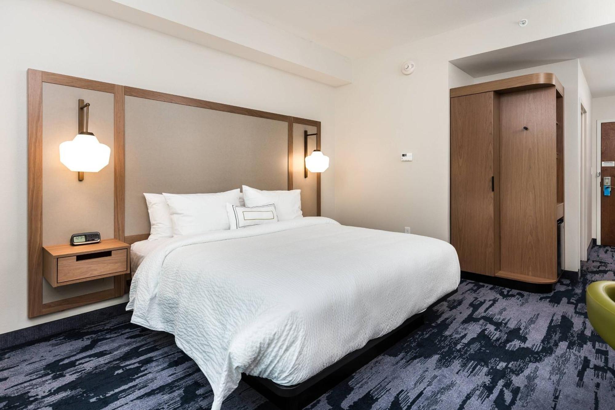 Fairfield & By Marriott 3* Crestview