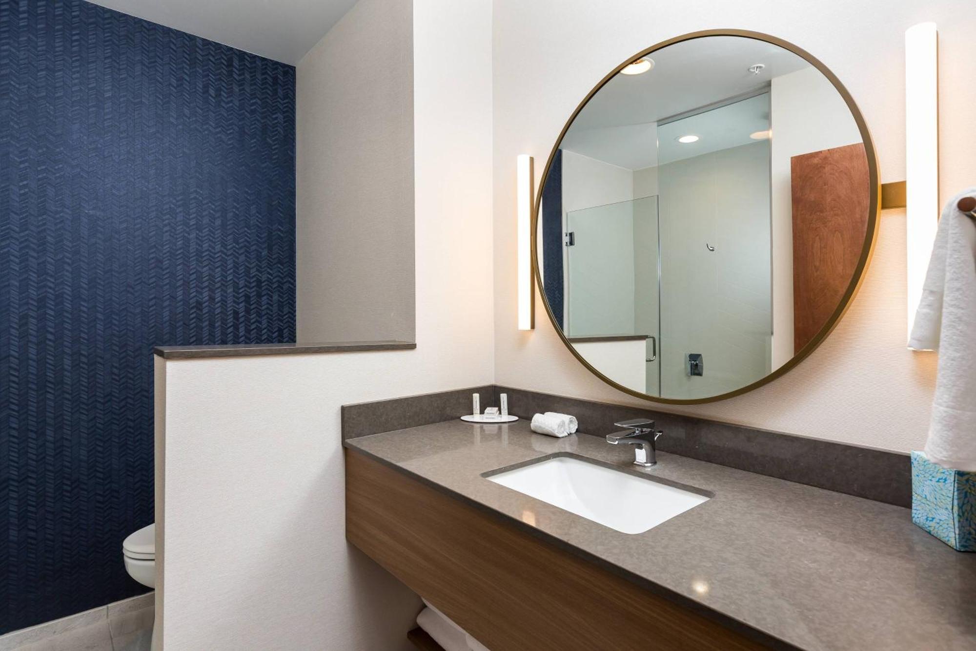 Fairfield & By Marriott Hotel 3*