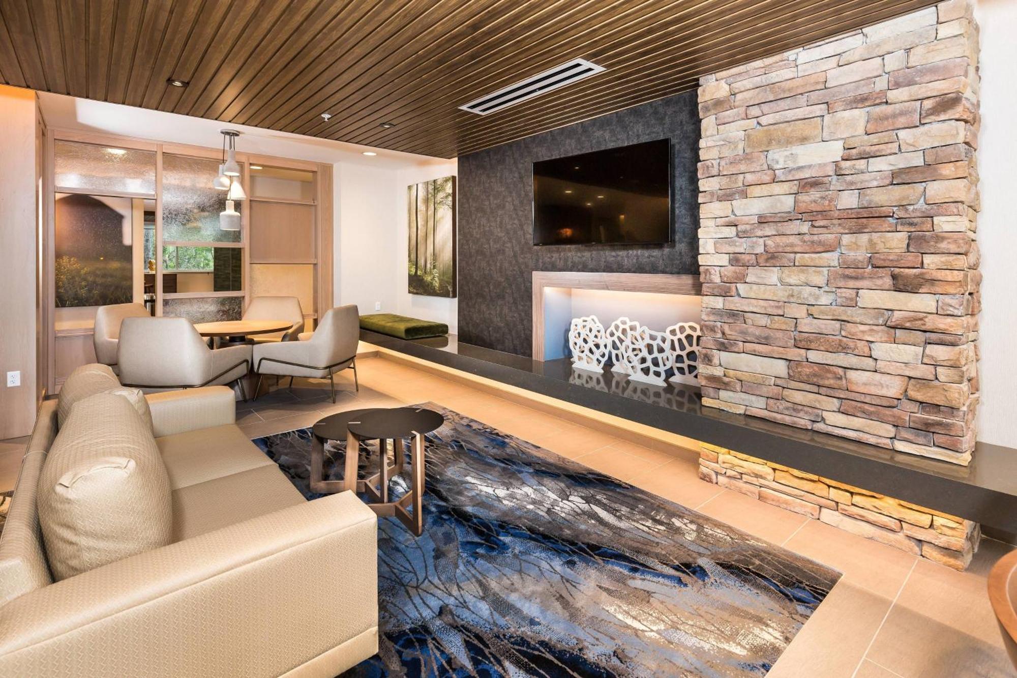 Fairfield & By Marriott 3* Crestview