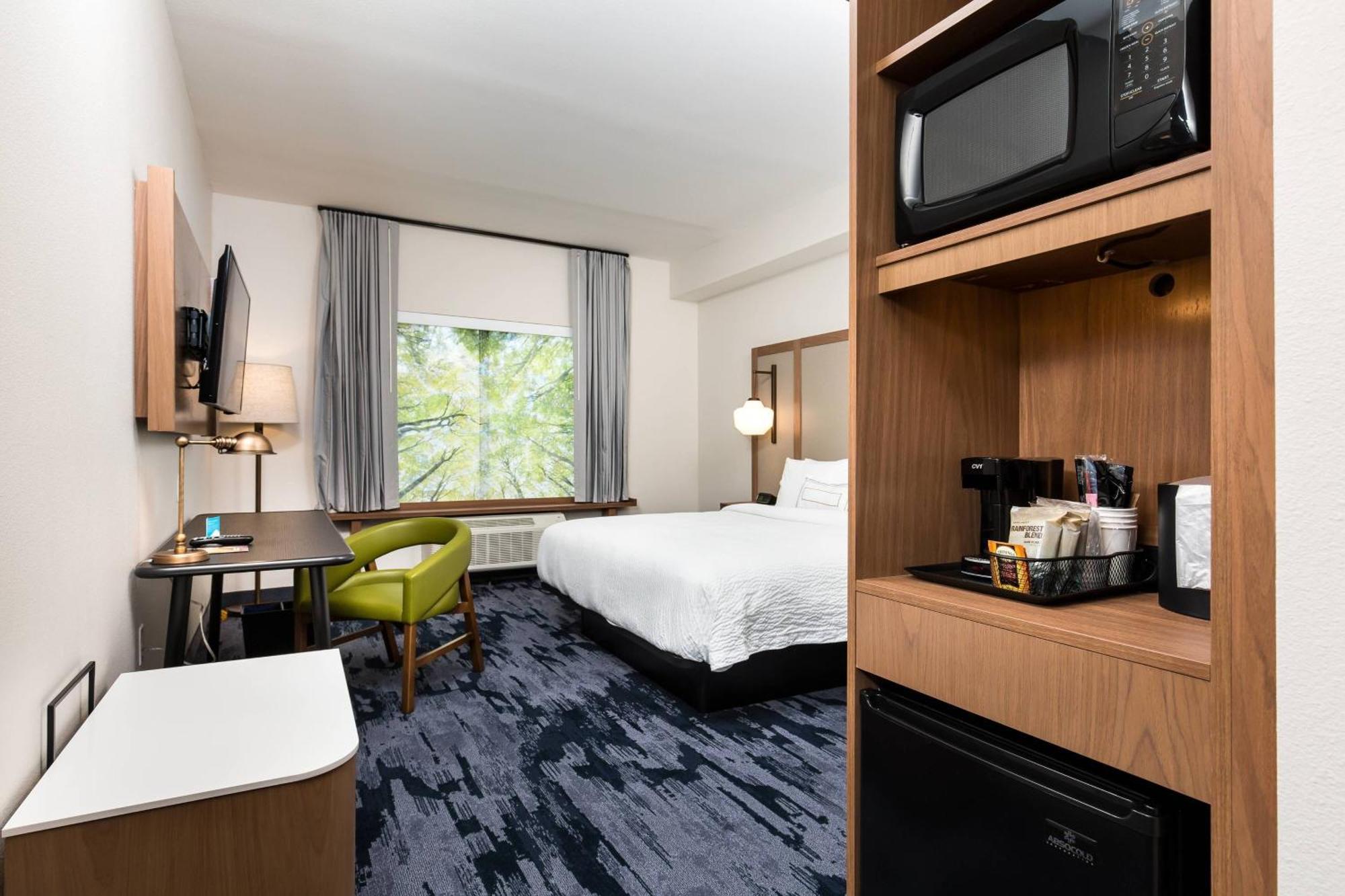 Fairfield & By Marriott Hotel 3*