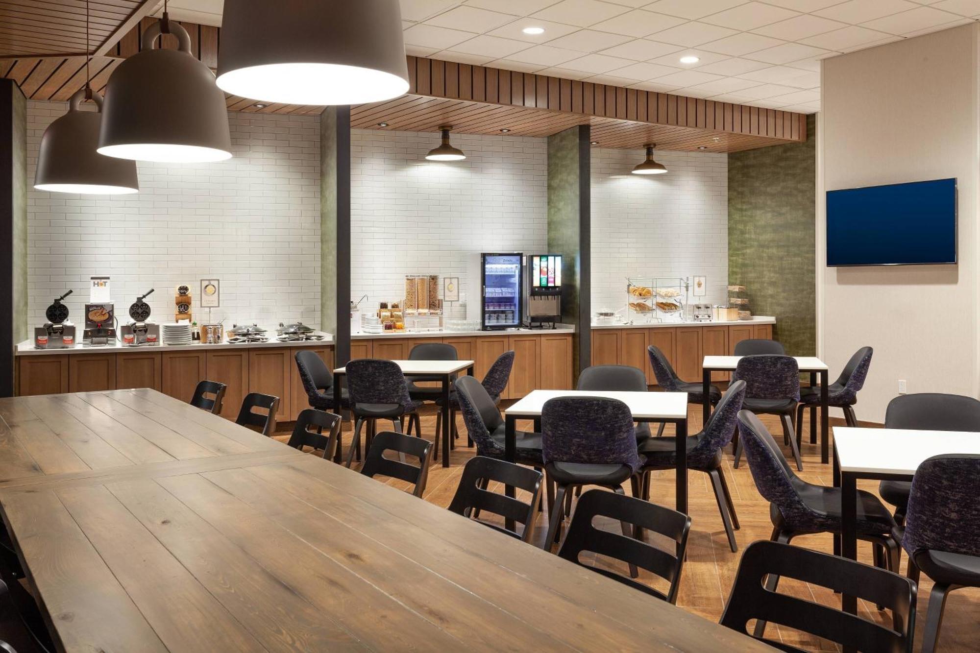 Fairfield & By Marriott Wellington-west Palm