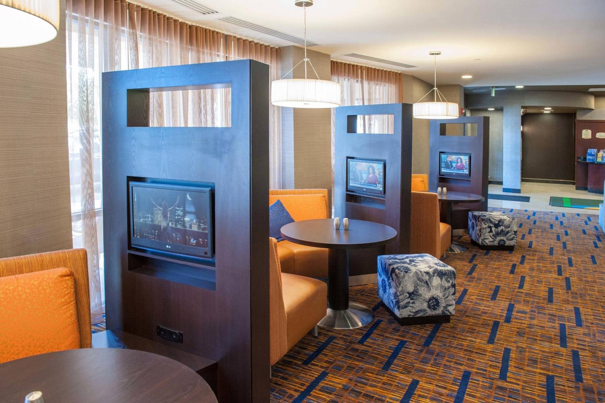 Hotel Courtyard By Marriott Downtown