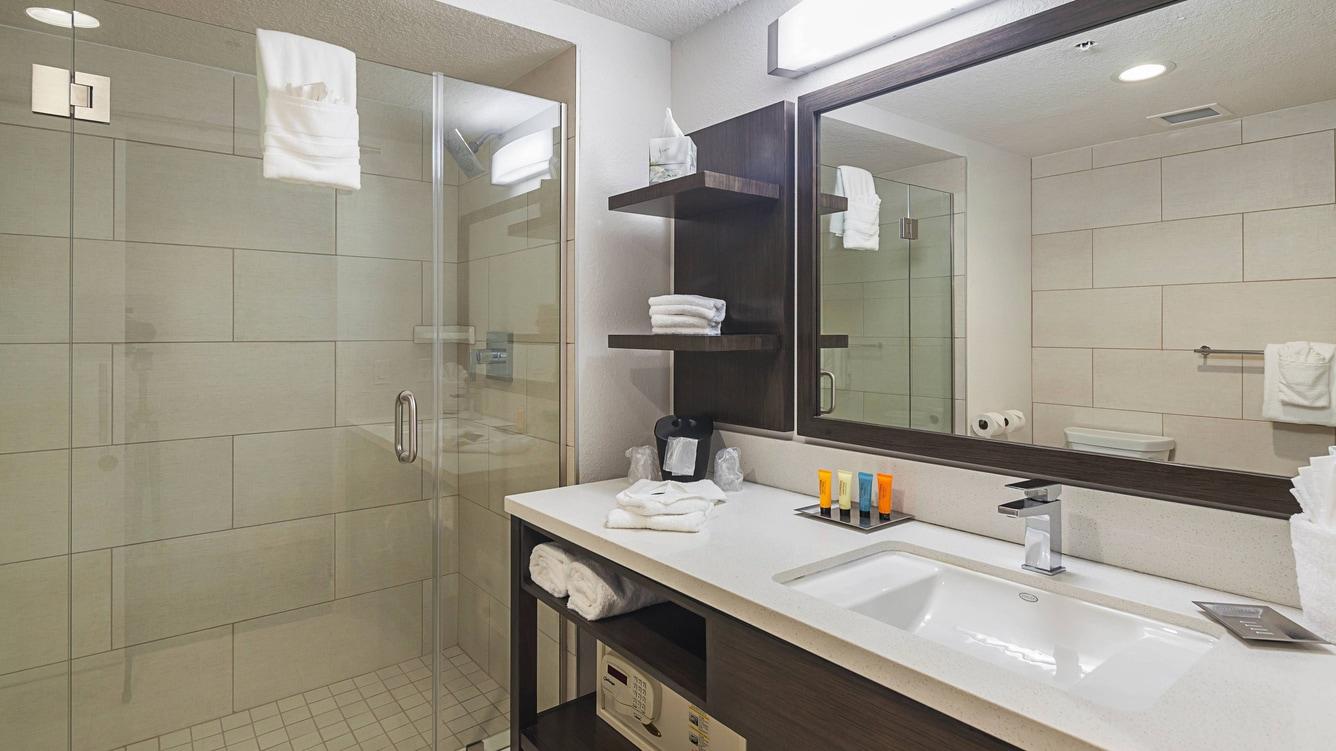 Southbank Riverwalk Hotel 3*