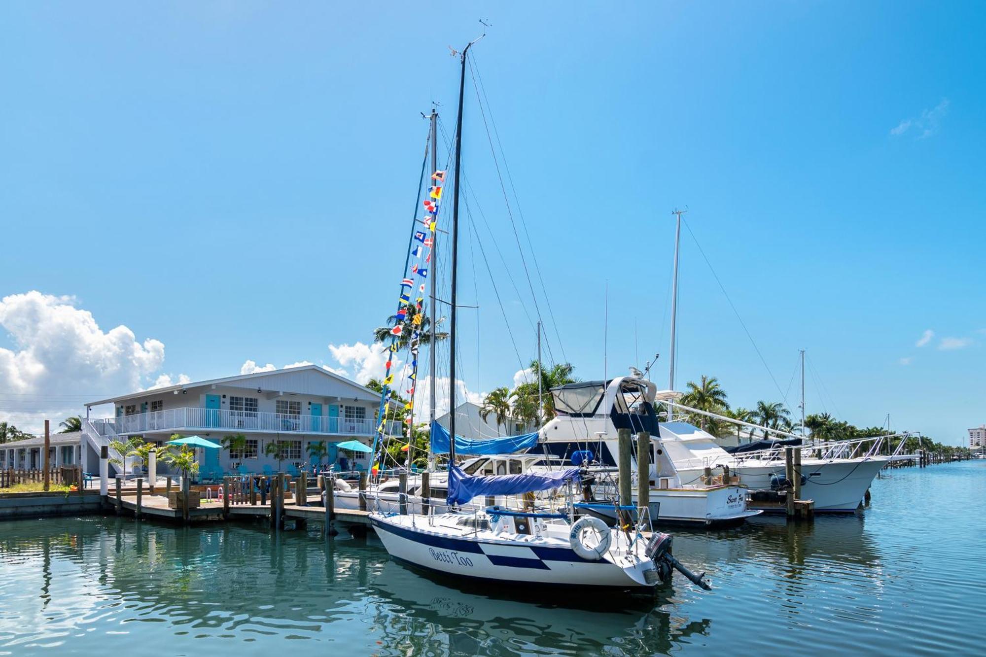 Inn Latitude 26 Waterfront Boutique - Myers 2*