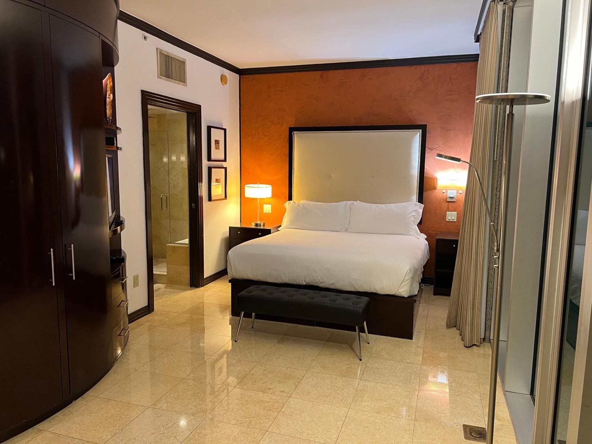 Boutique 3 Min Walk To * Miami Beach
