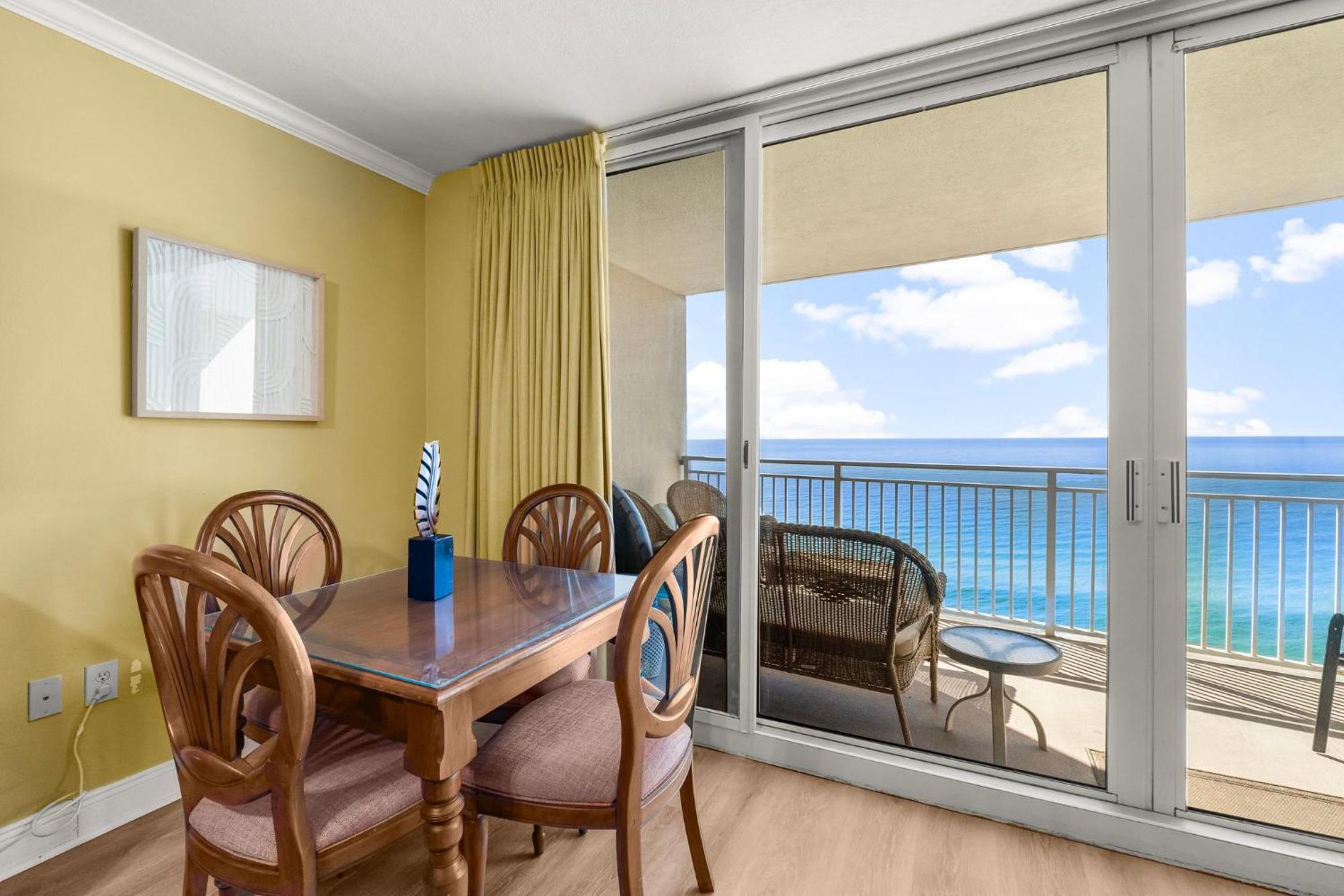Beautiful Beachfront Paradise! Emerald * Panama City Beach