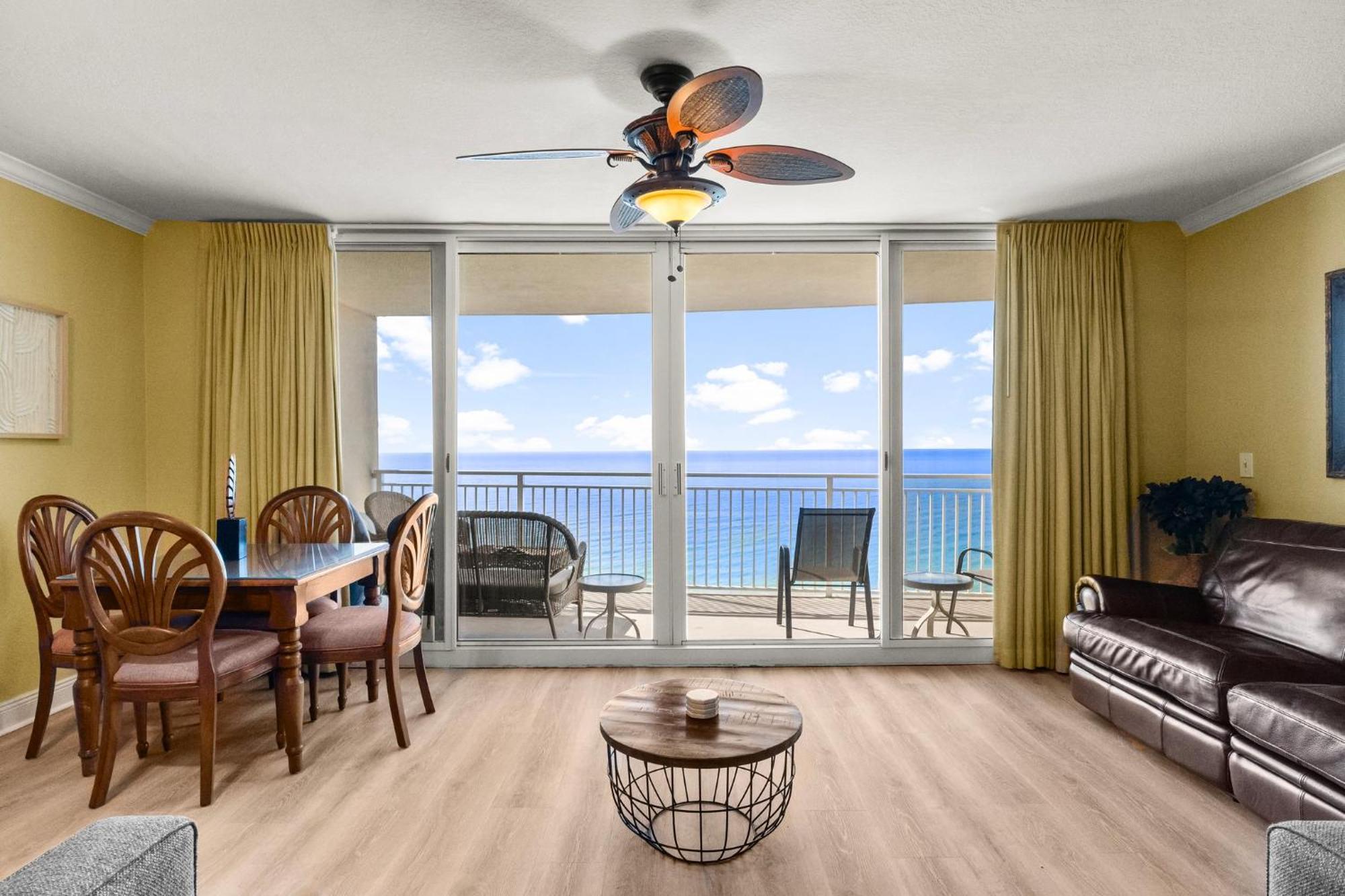 Beautiful Beachfront Paradise! Emerald Apartment Panama City Beach