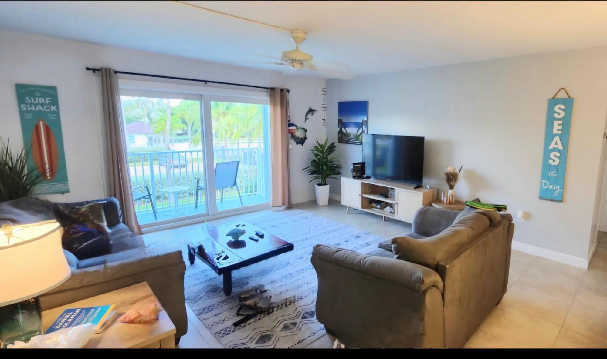 Paradise Awaits At Key Colony Aparthotel *