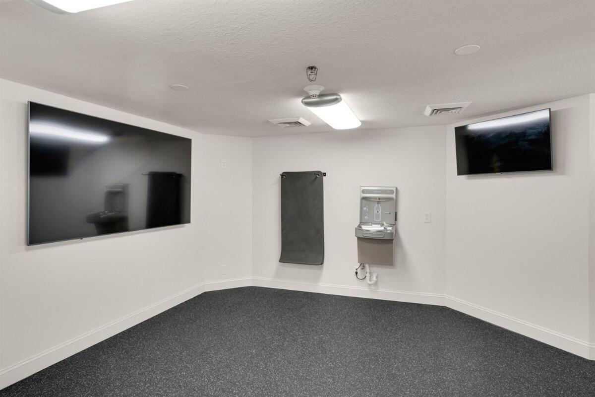 Calypso 203w Free Vip Parking Free Service Gulf Front Apartment *