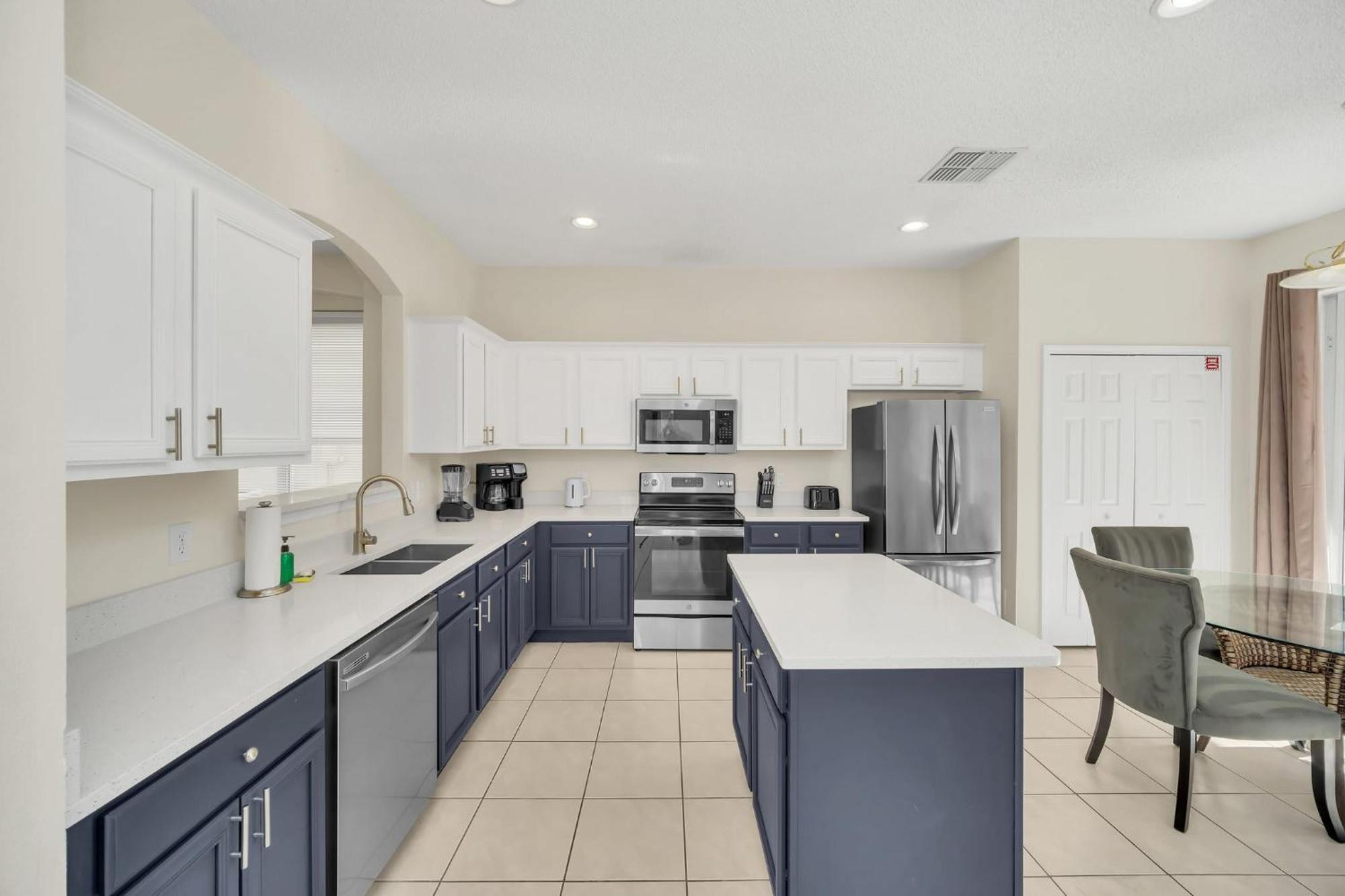 Emerald Island 6 Bedroom 4 Bathroom Luxury Holiday home Kissimmee