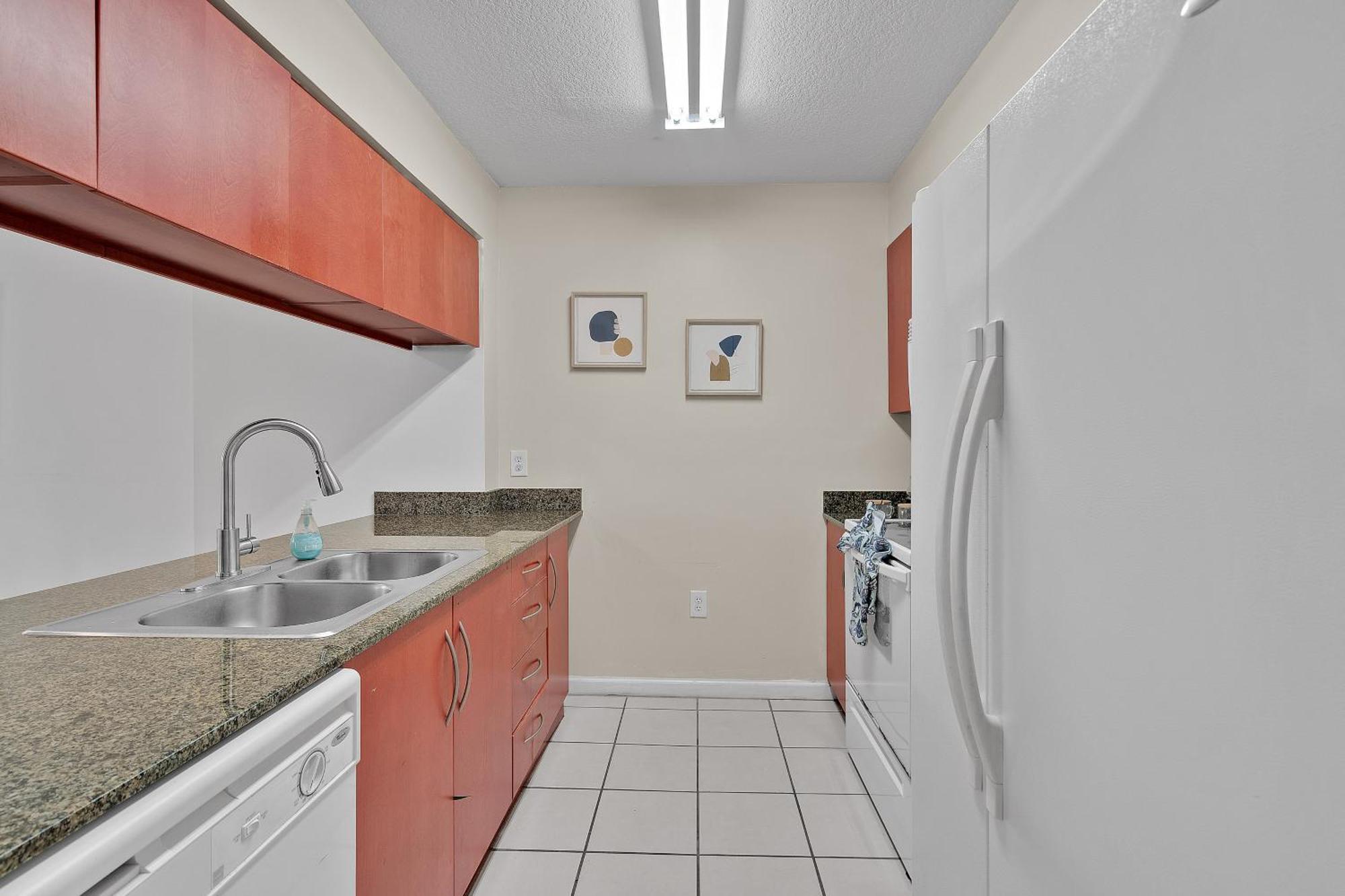 Beautiful 1 Bedroom Overlooking The Ocean And Downtown Brickell *