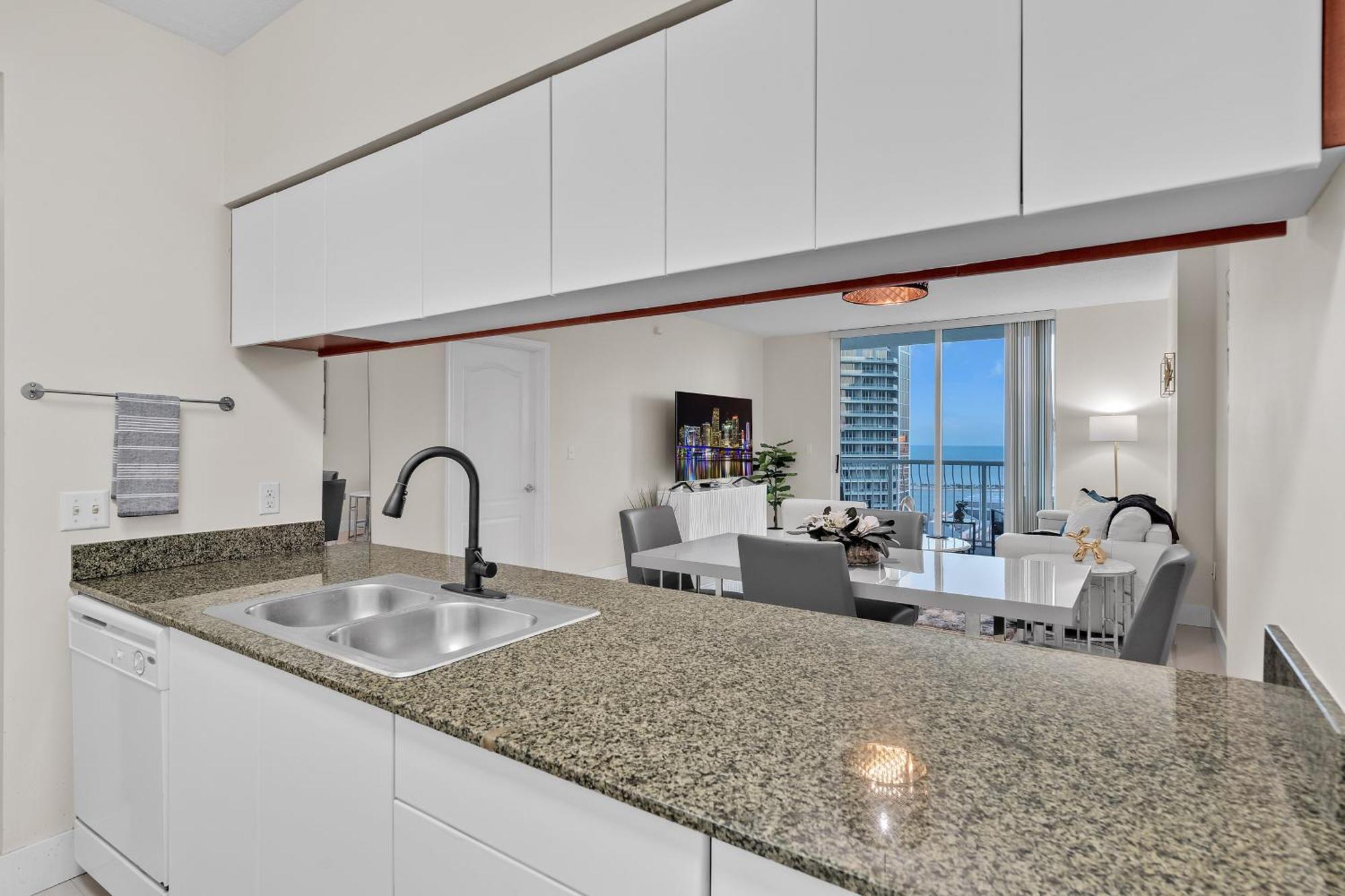 Apartment Beautiful 1 Bedroom Overlooking The Ocean And Downtown Brickell