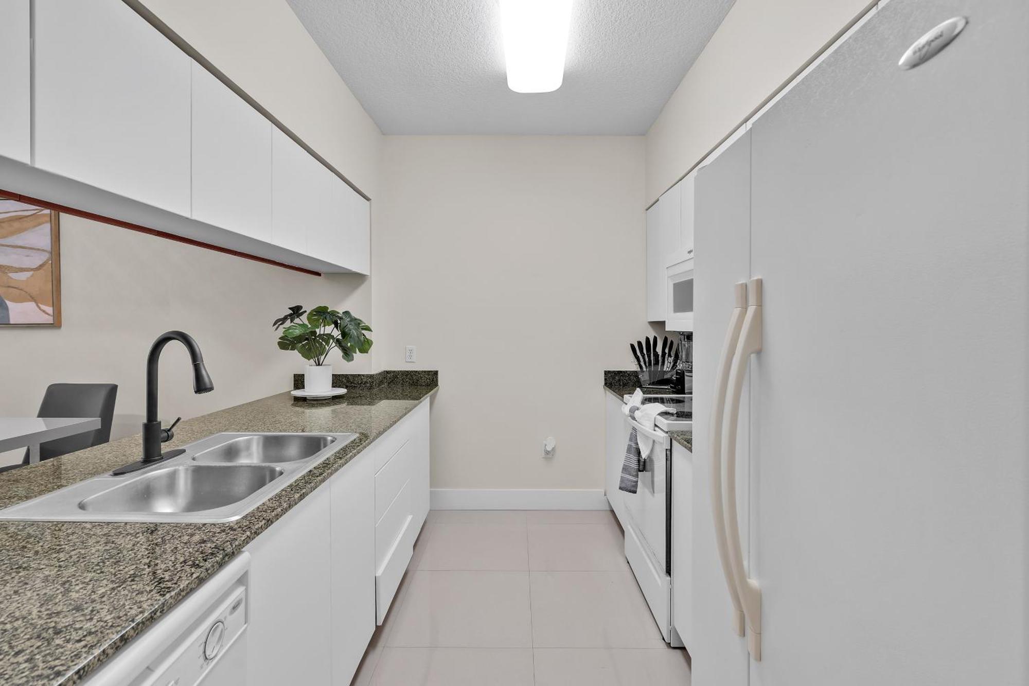 Apartment Beautiful 1 Bedroom Overlooking The Ocean And Downtown Brickell Miami