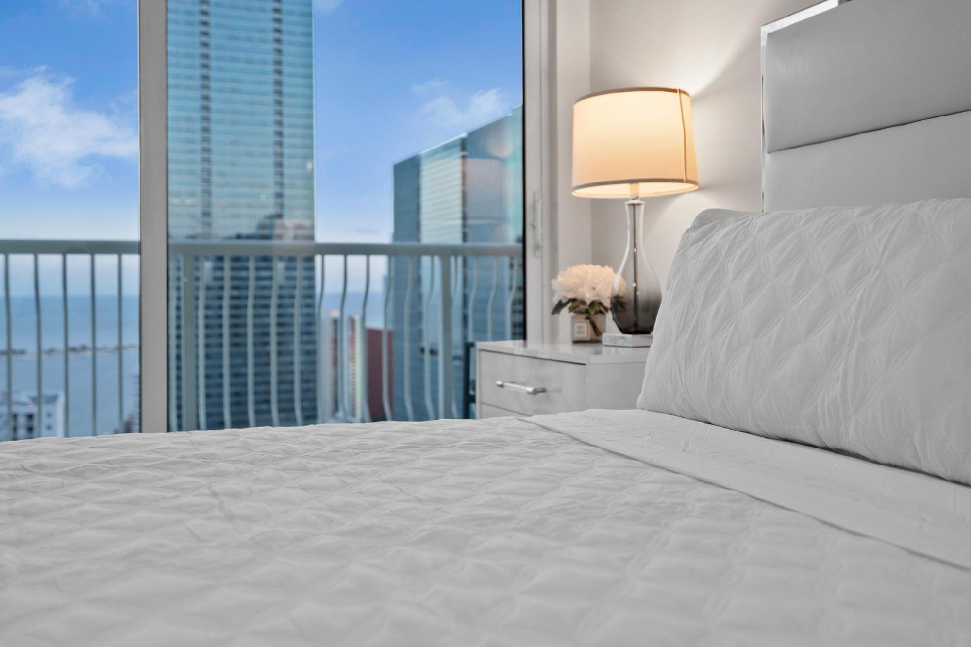 Beautiful 1 Bedroom Overlooking The Ocean And Downtown Brickell Apartment Miami
