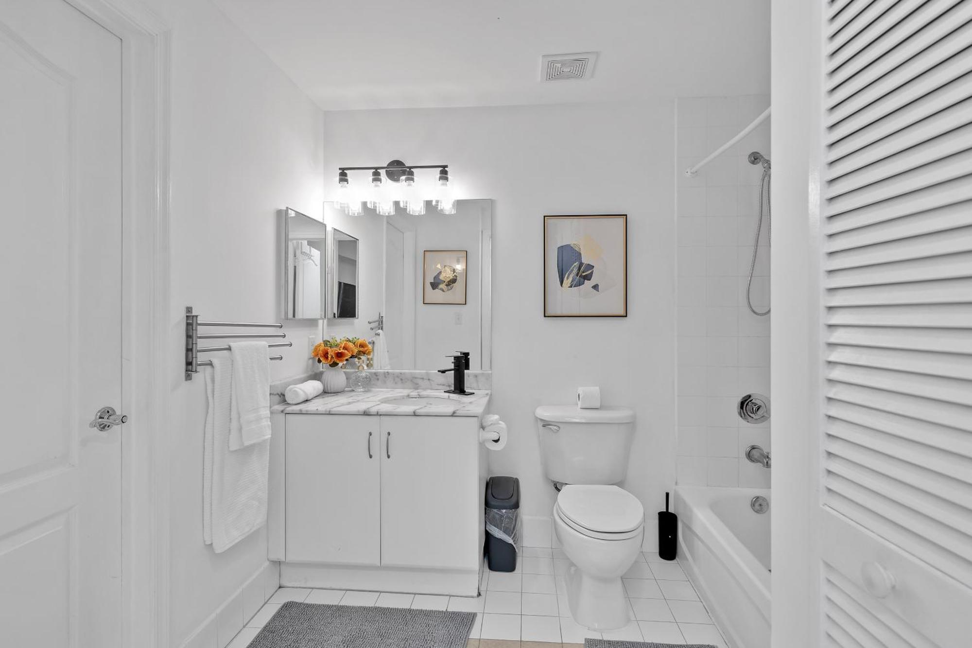 Beautiful 1 Bedroom Overlooking The Ocean And Downtown Brickell Miami