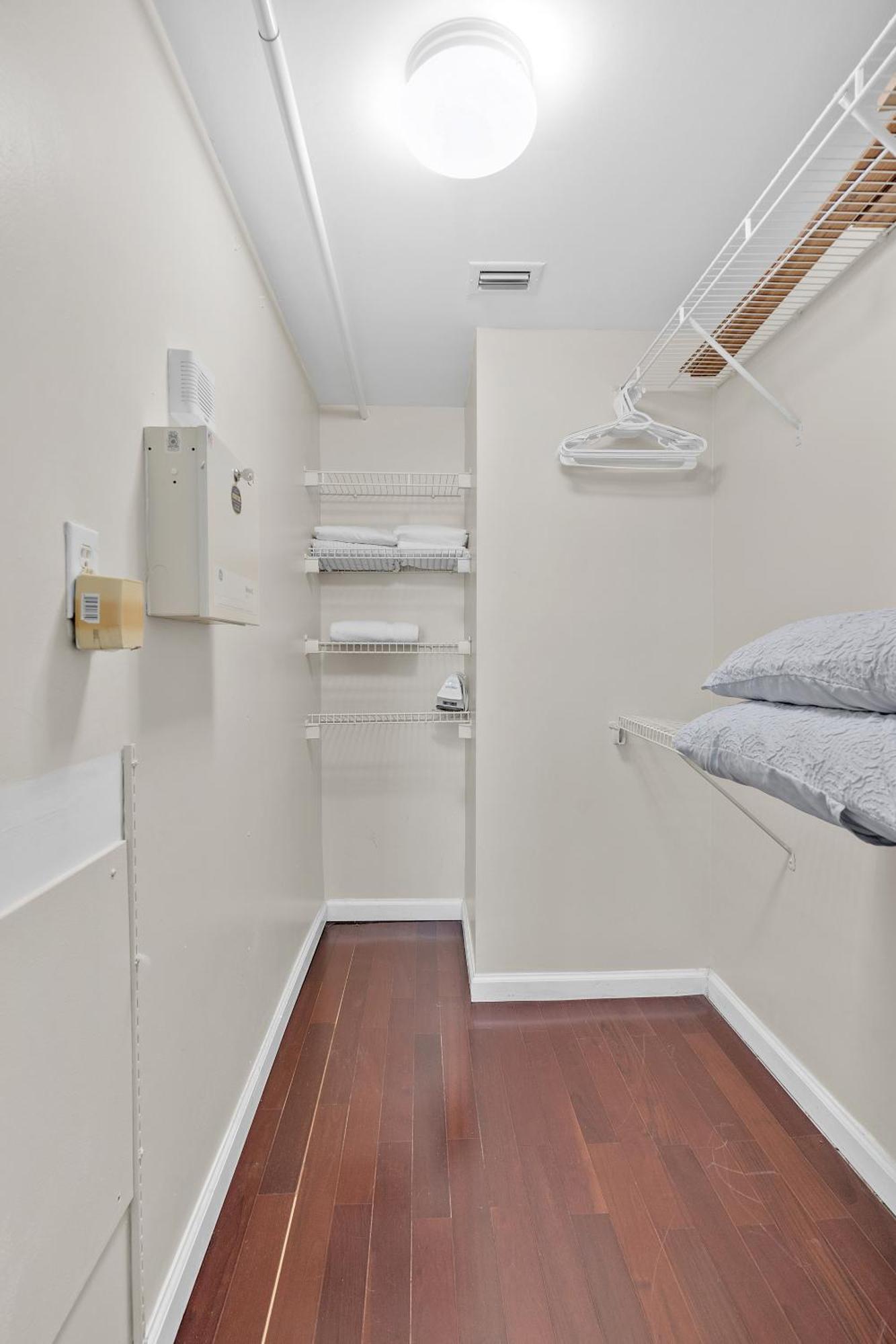 Beautiful 1 Bedroom Overlooking The Ocean And Downtown Brickell