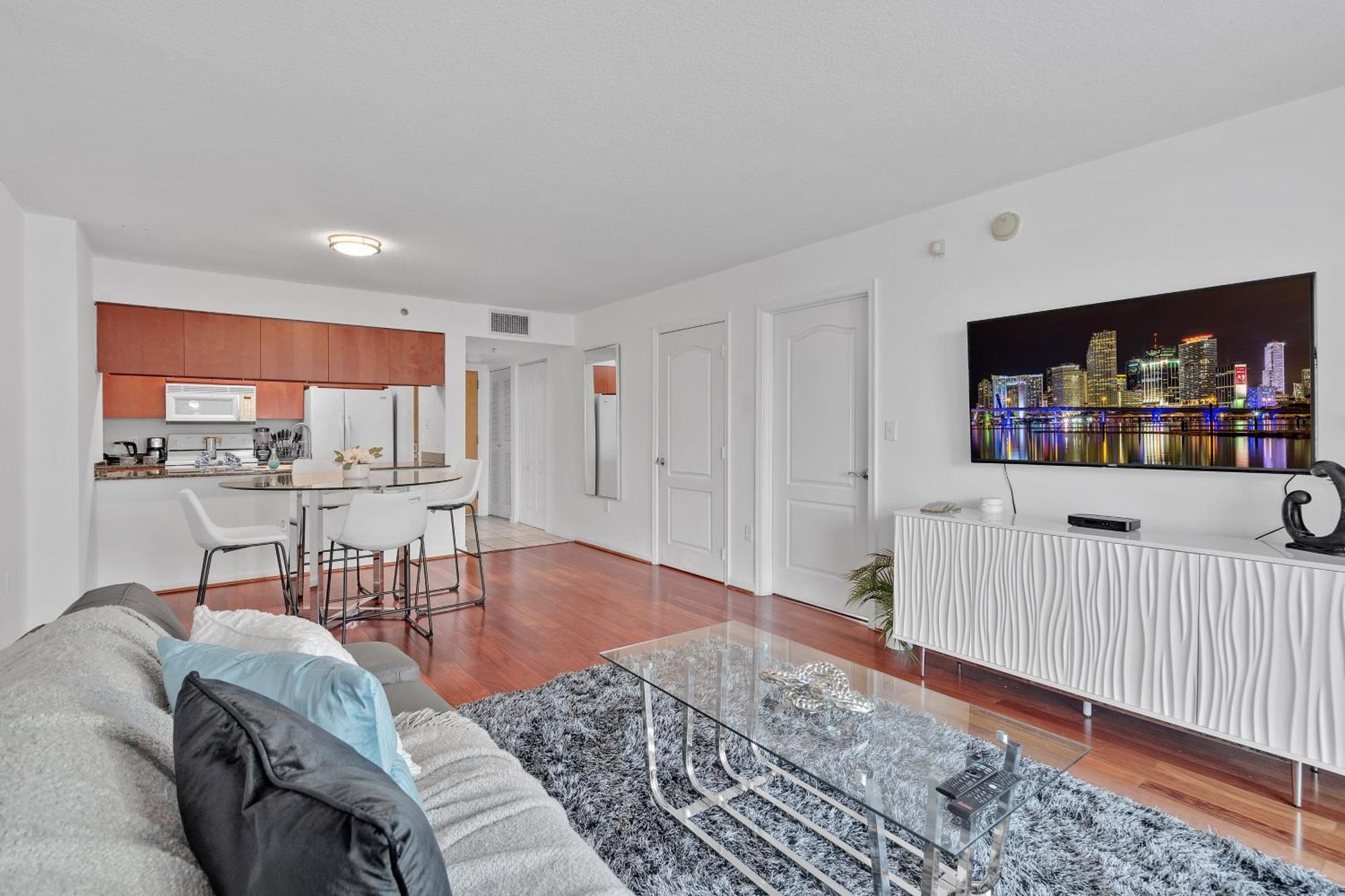 Apartment Beautiful 1 Bedroom Overlooking The Ocean And Downtown Brickell