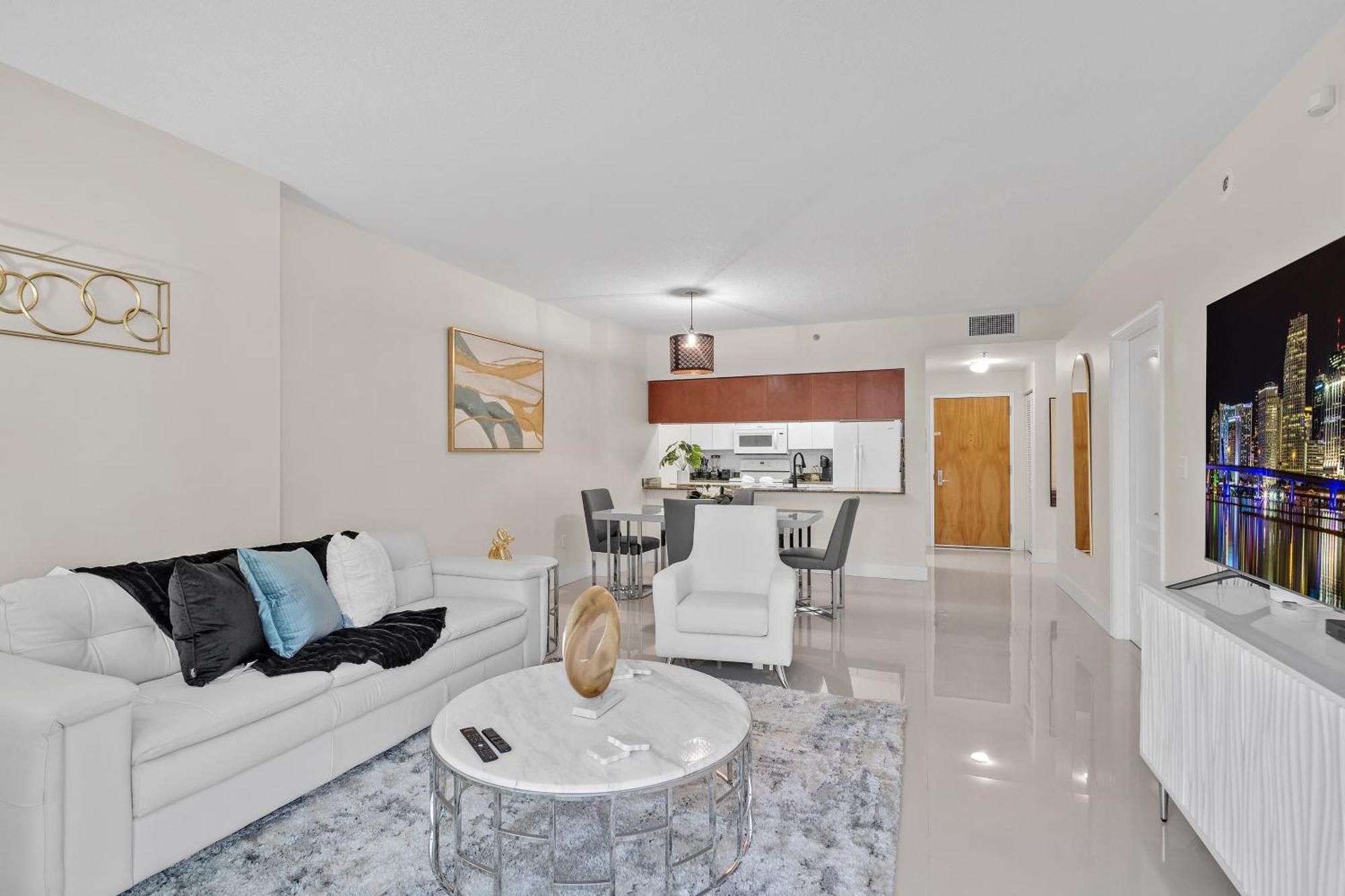 Apartment Beautiful 1 Bedroom Overlooking The Ocean And Downtown Brickell *