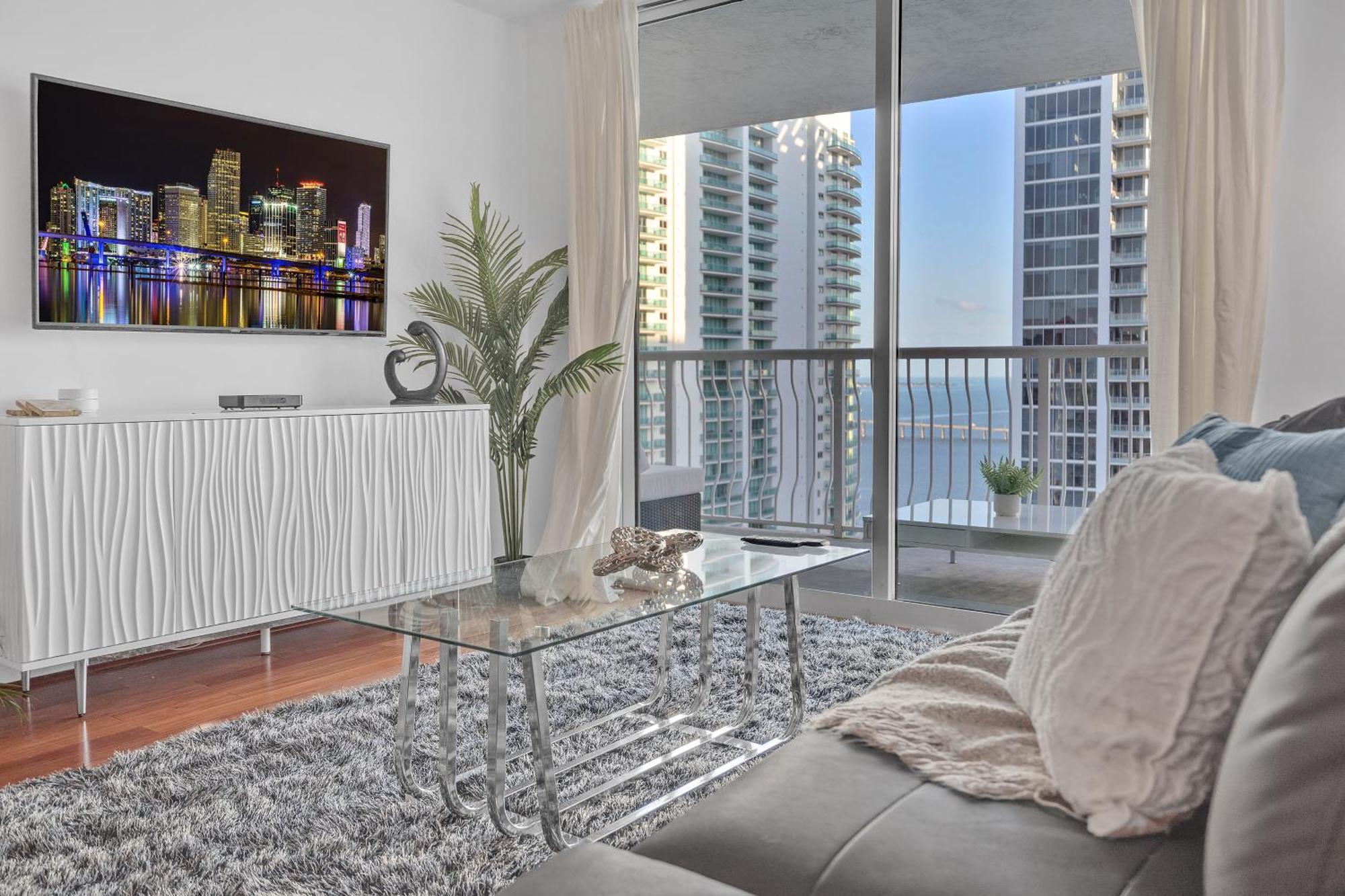 Apartment Beautiful 1 Bedroom Overlooking The Ocean And Downtown Brickell Miami